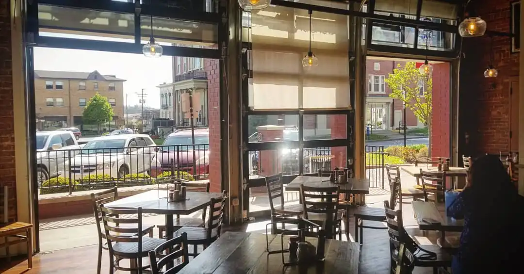 Impellizzeri's Pizza Highlands in The Highlands, Louisville – interior