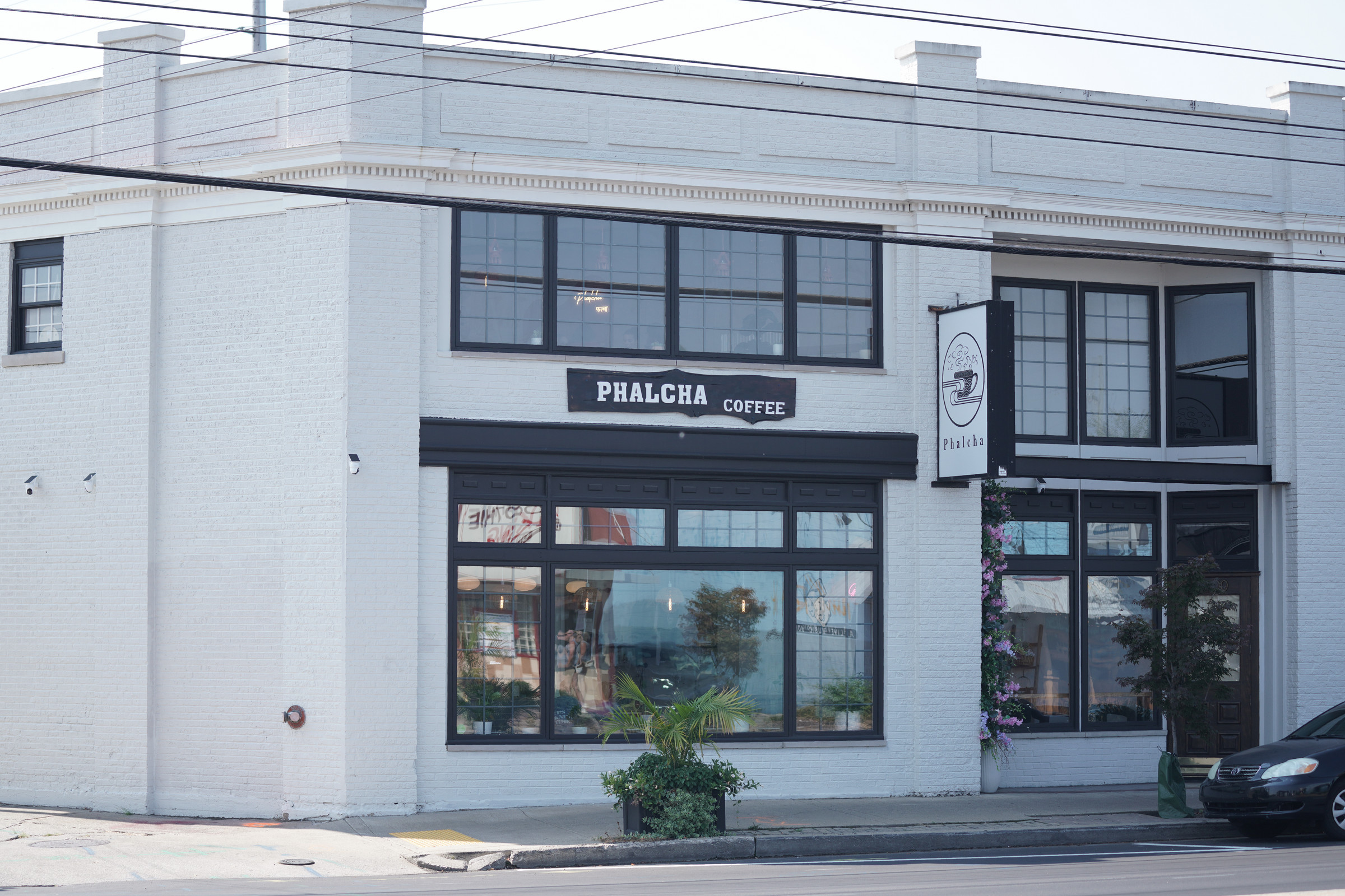 Phalcha Coffee St. Matthews in St. Matthews, Louisville – exterior