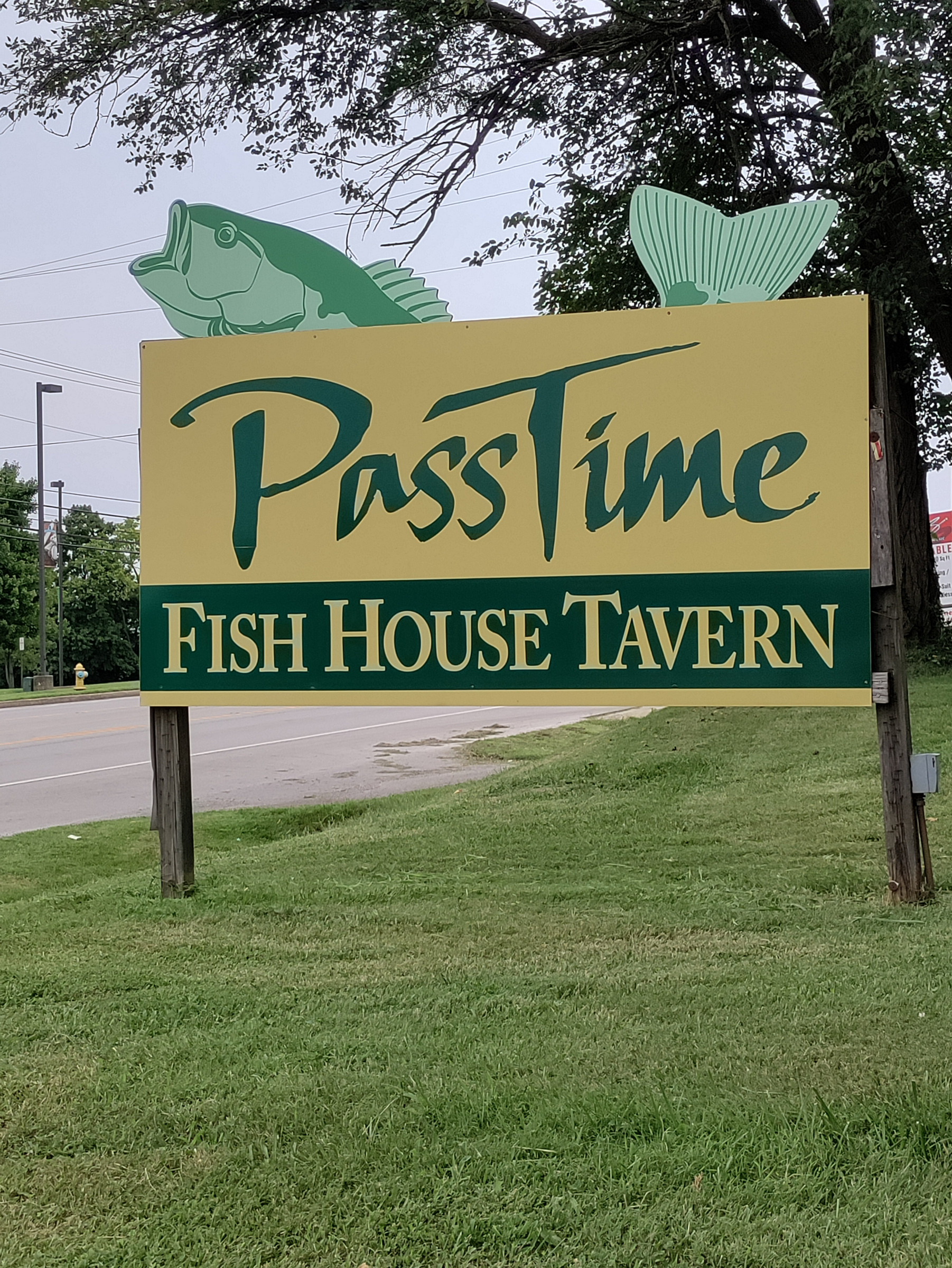 Passtime Fish House in Jeffersontown, Louisville – exterior