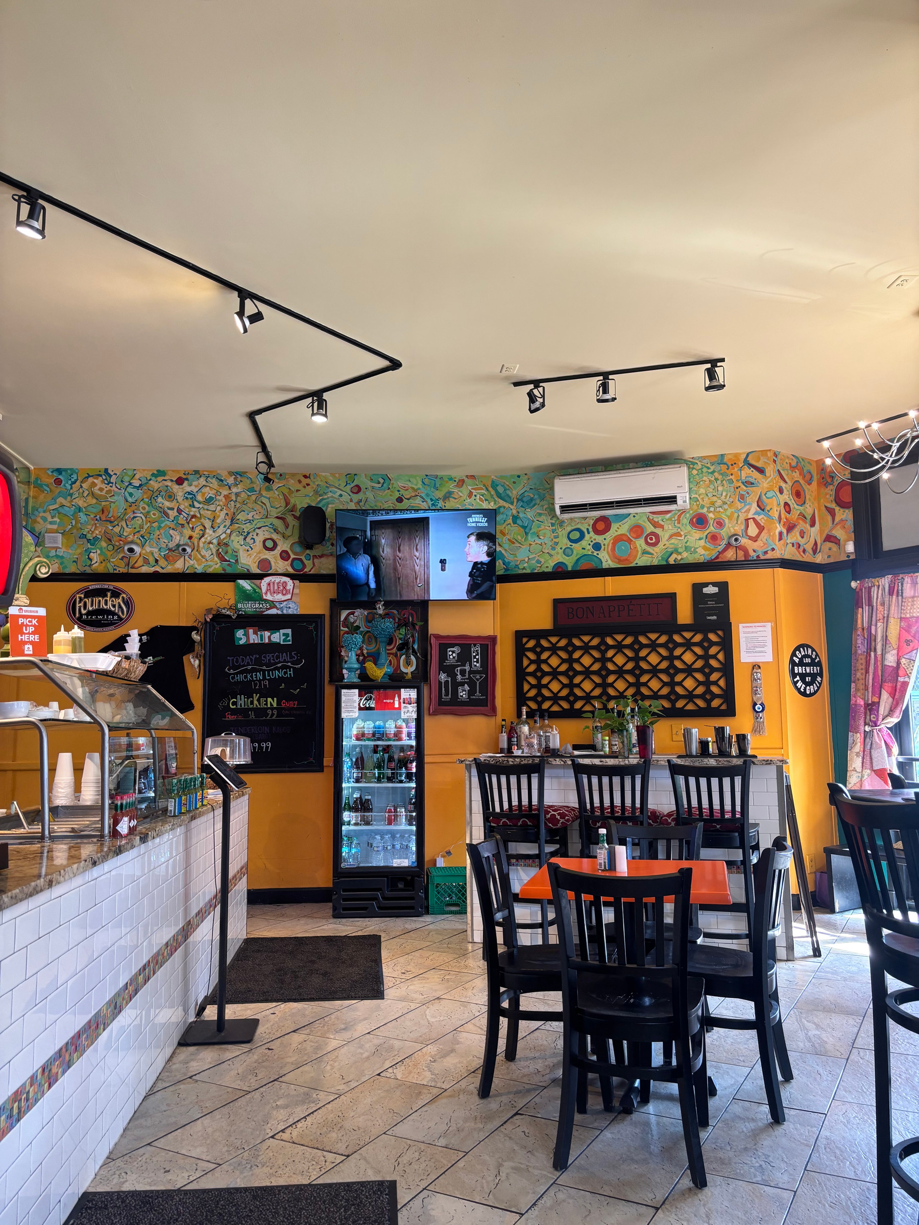 Shiraz Mediterranean Grill Highlands in The Highlands, Louisville – interior
