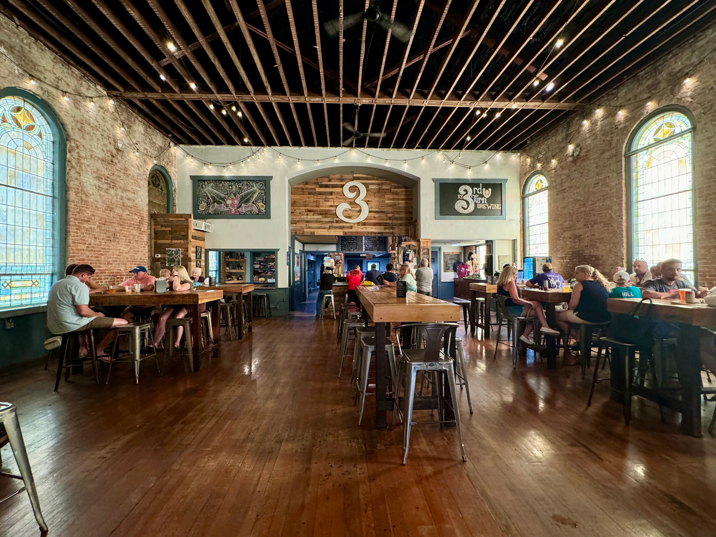 3rd Turn Brewing in Jeffersontown, Louisville – interior