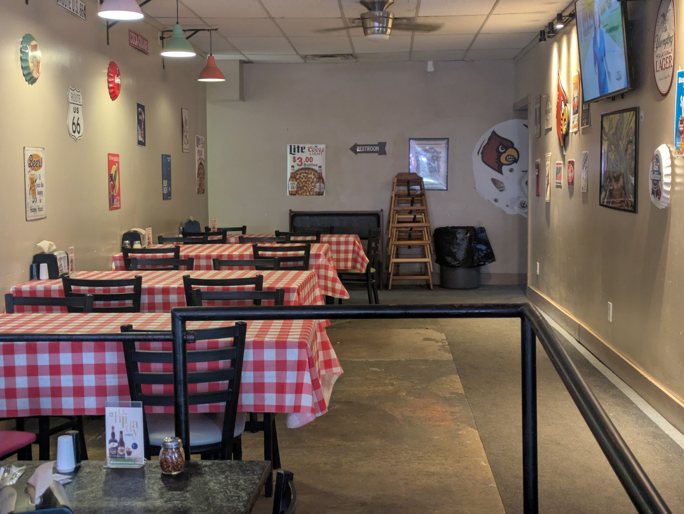 Danny Mac's Pizza in Crescent Hill - Clifton, Louisville – interior