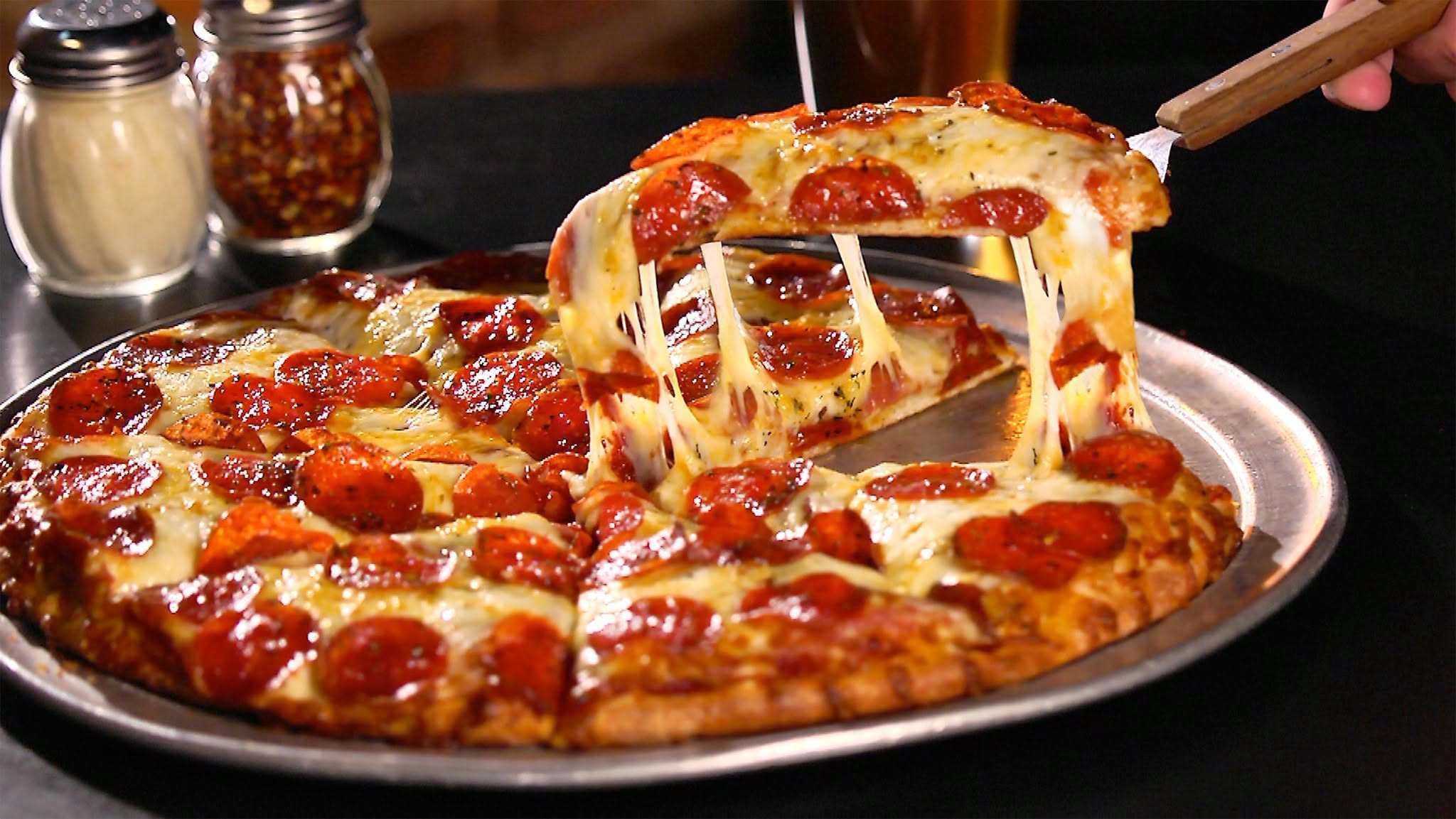 Wick's Pizza Parlor in The Highlands, Louisville – food