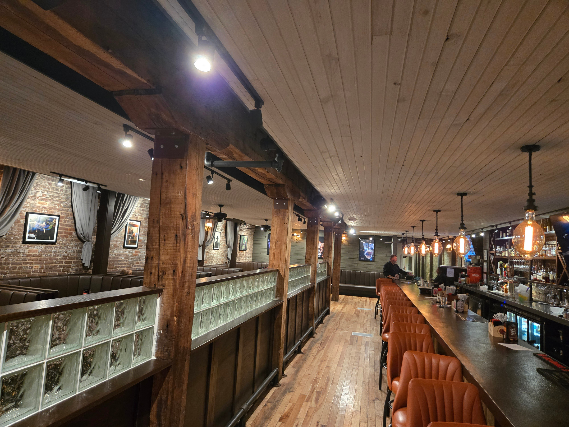 Nic & Norman's in Downtown, Louisville – interior