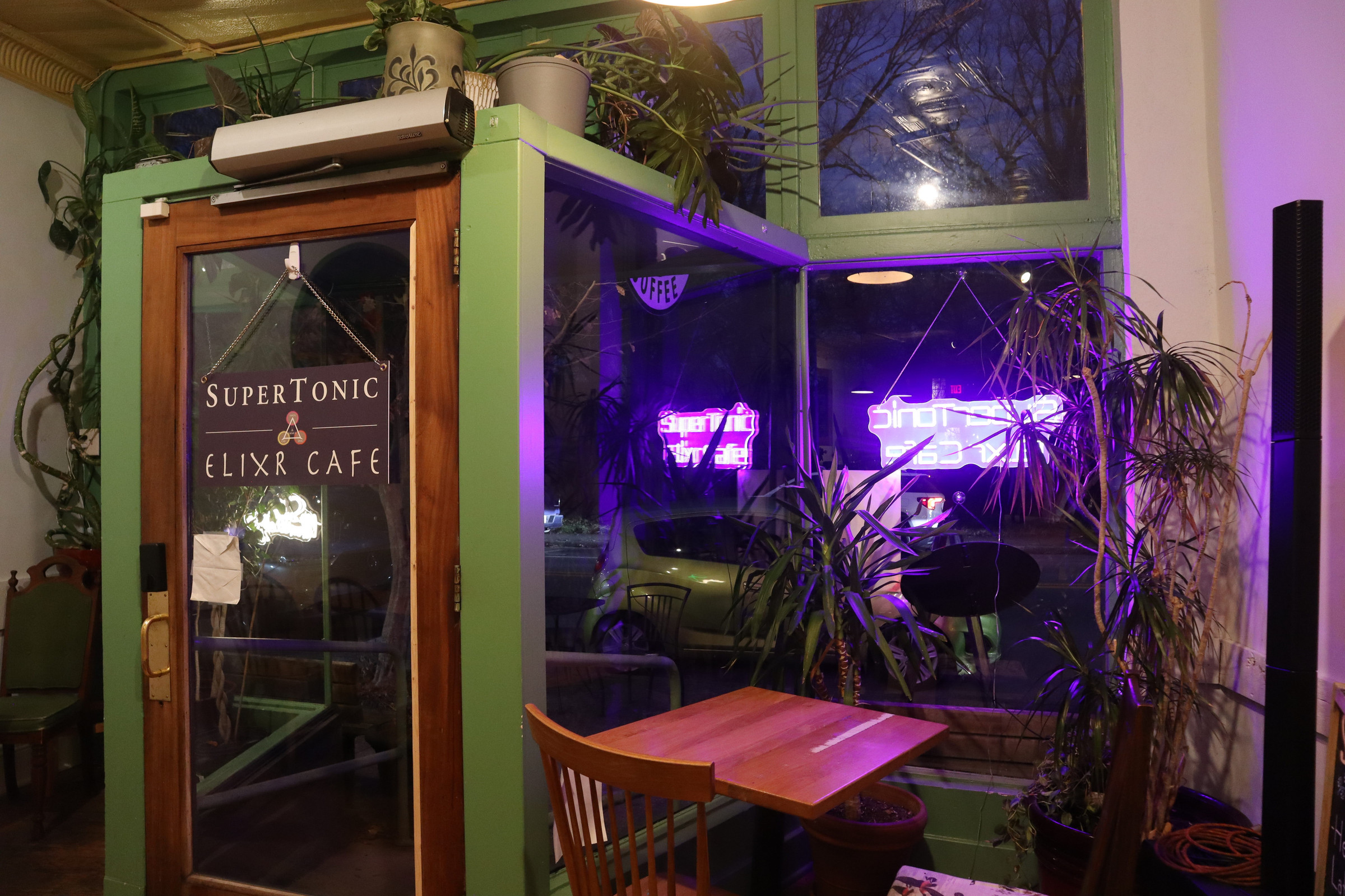 SuperTonic Elixr Cafe in Crescent Hill - Clifton, Louisville – interior