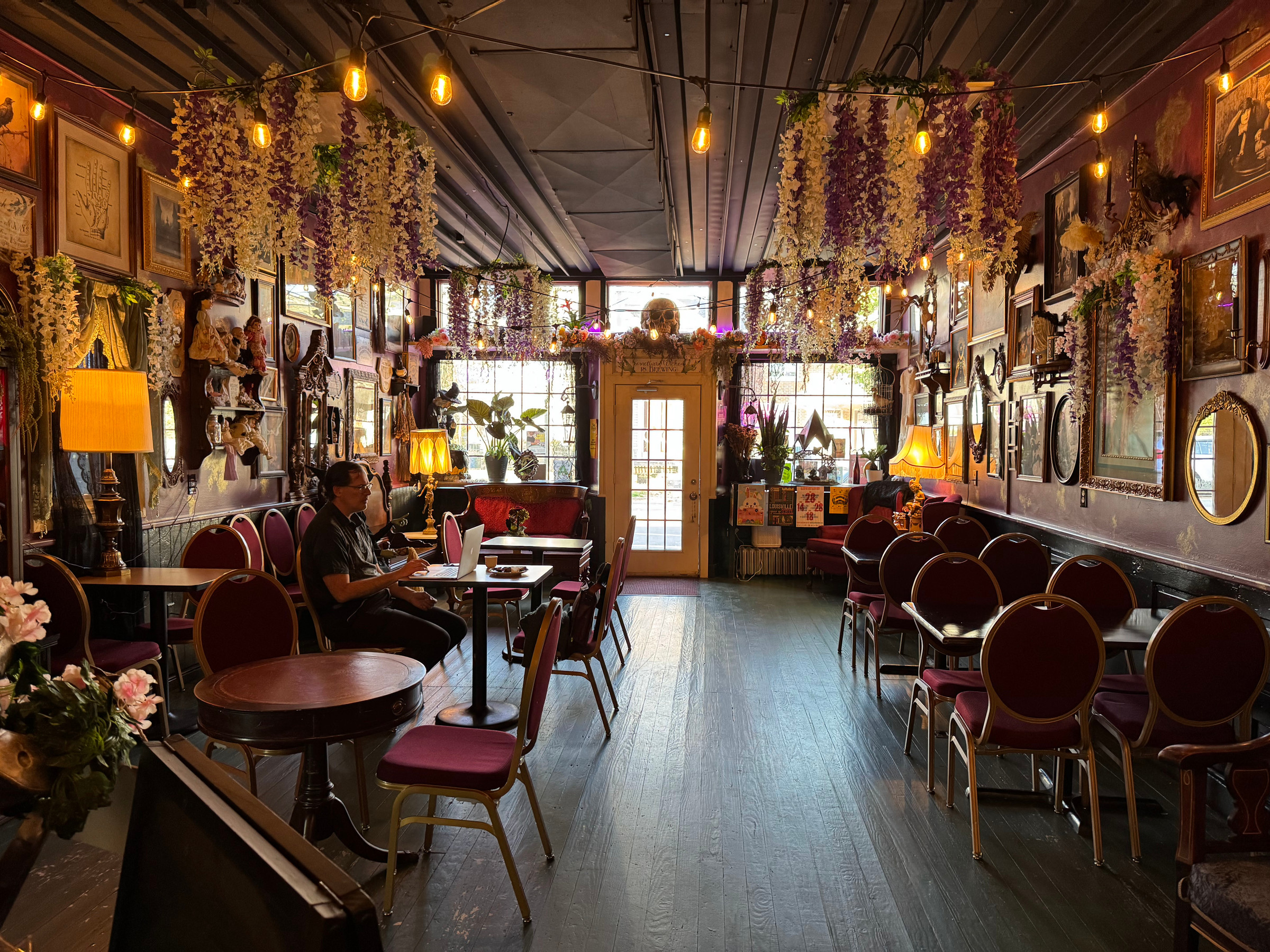 Witches Brew Coffee in Crescent Hill - Clifton, Louisville – interior