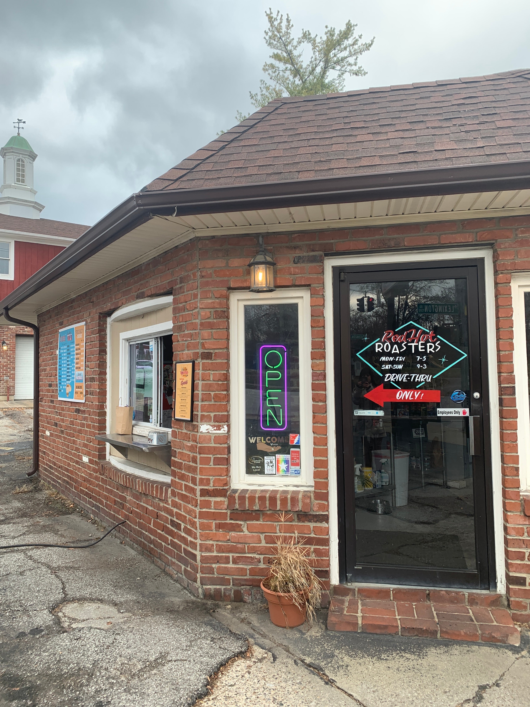 Red Hot Roasters in The Highlands, Louisville – exterior