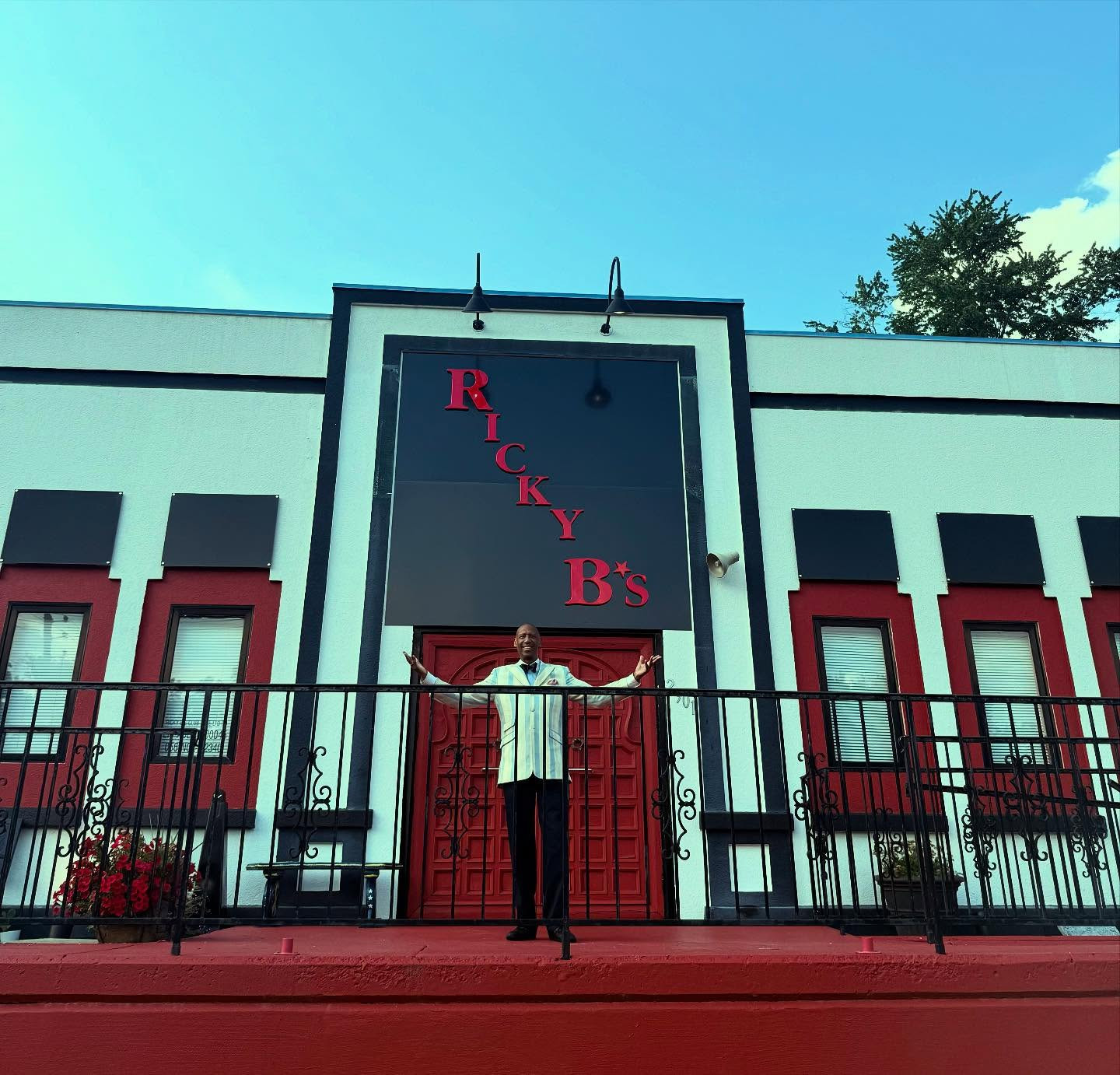 Ricky B's Club Cafe in Crescent Hill - Clifton, Louisville – exterior