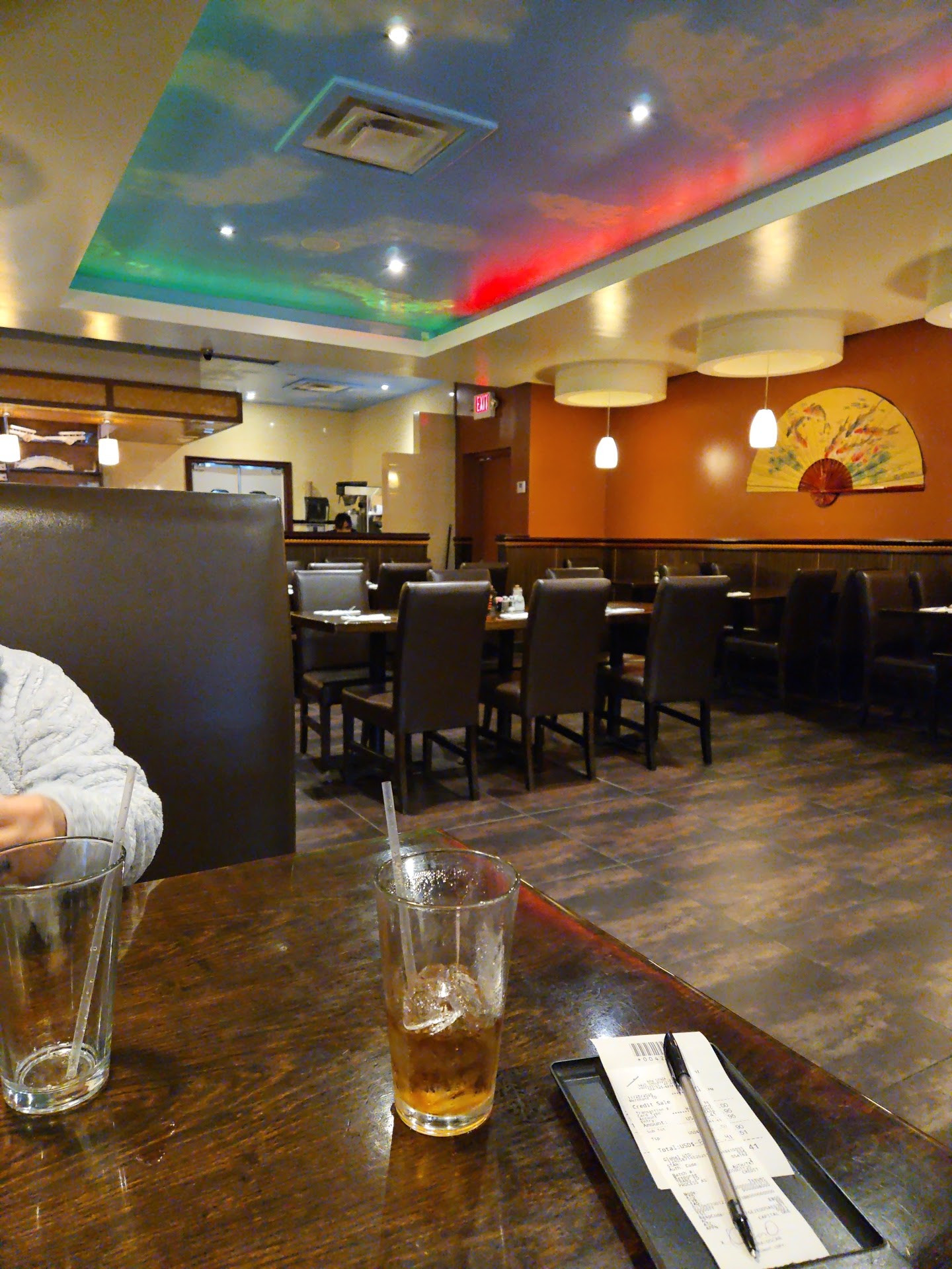 Ginza Asian Bistro in Middletown, Louisville – interior