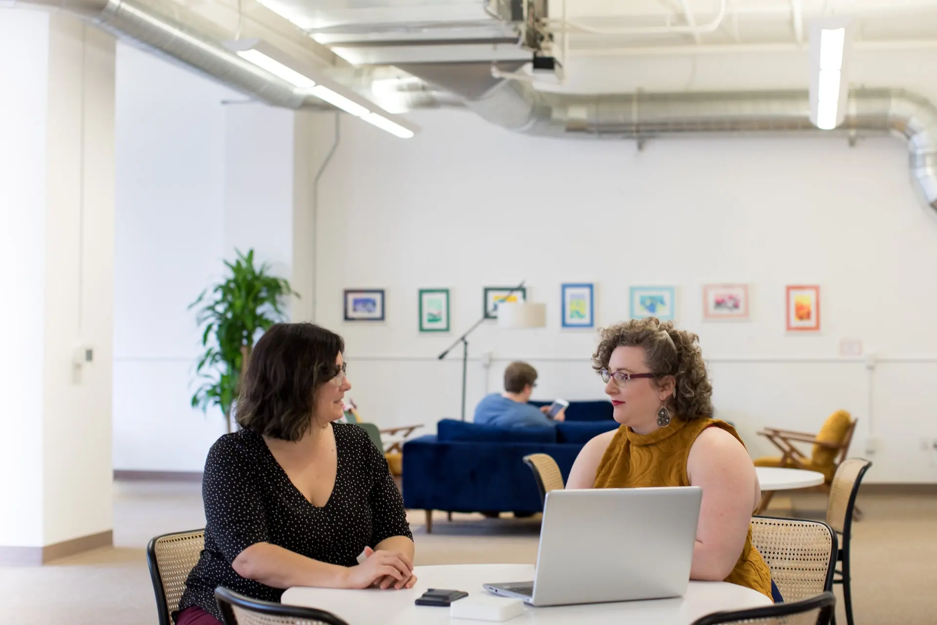 A Guide to Stipends & Employee Perks (Updated for 2026)
