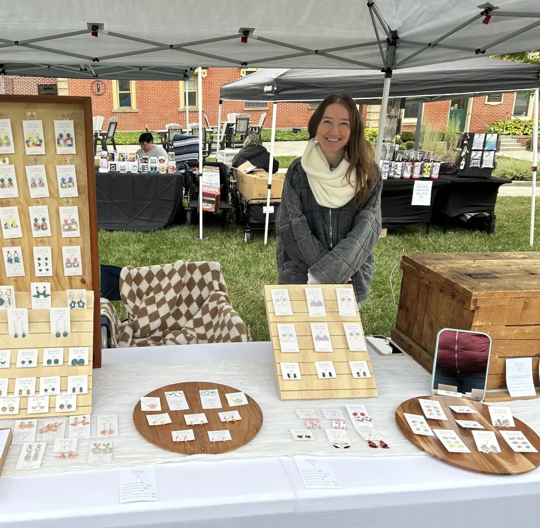 vendor selling jewelry and earring