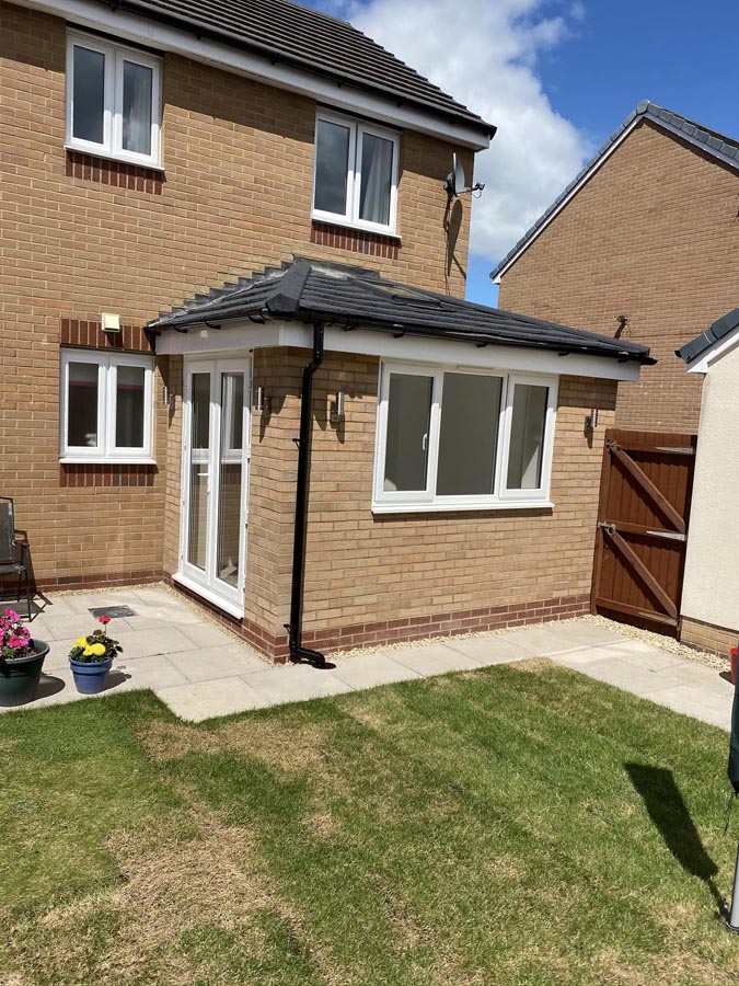 Small rear house extension