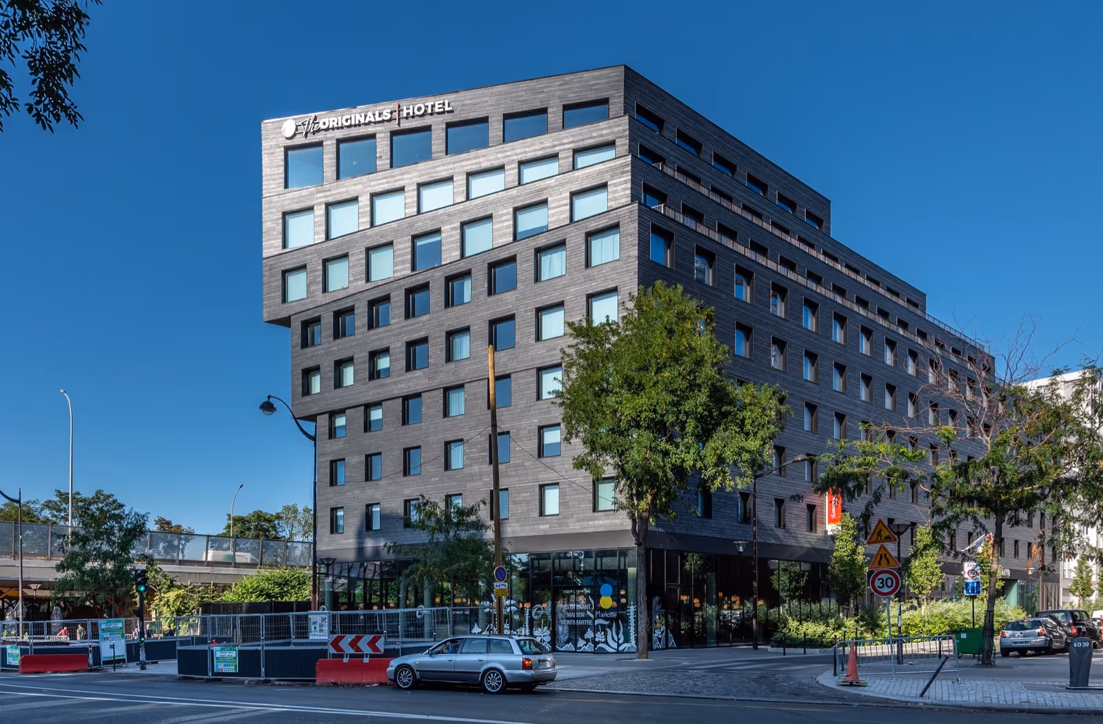 Industrie Arc Hotel Binet Paris