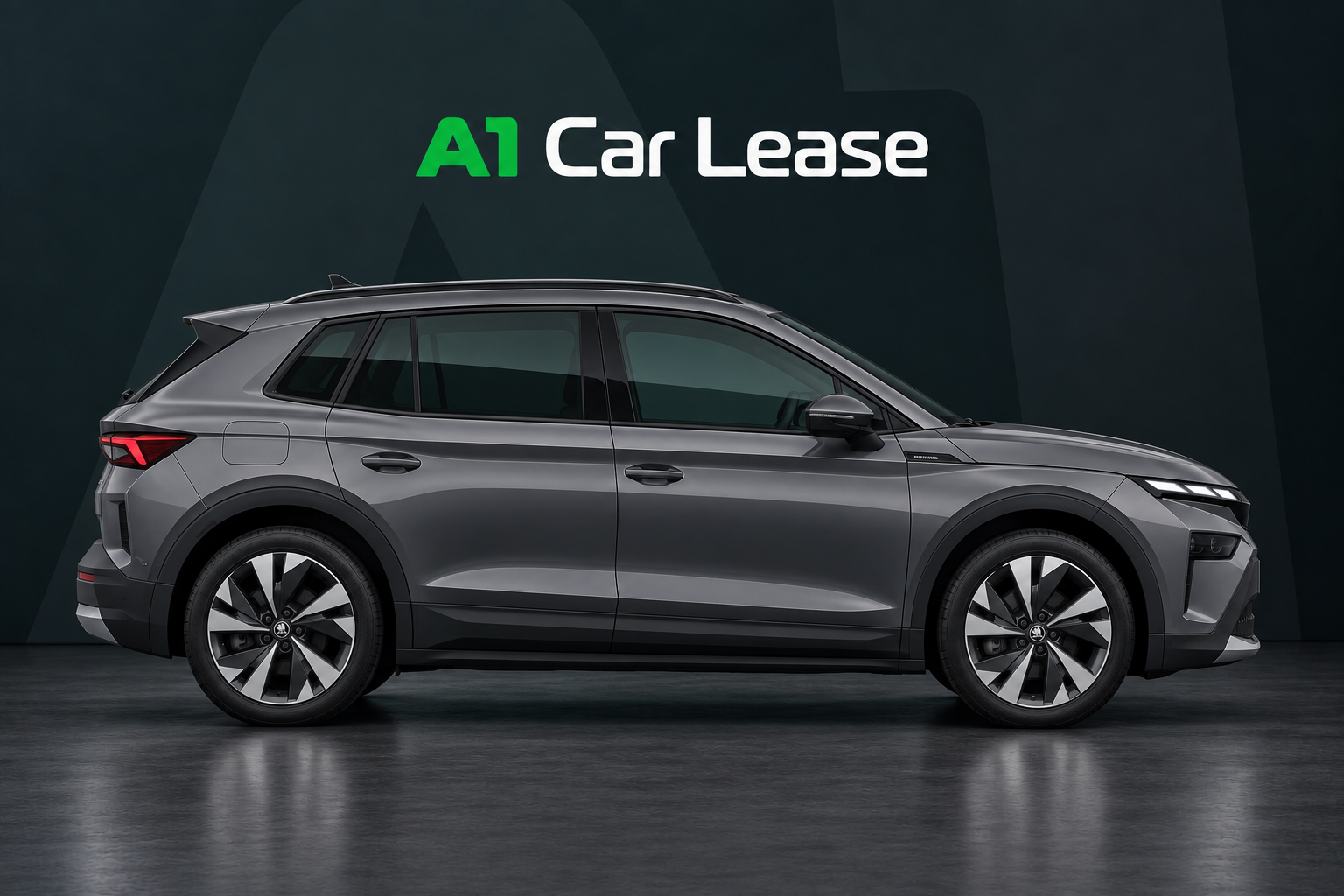Skoda Elroq 60 Selection, schuin van voren op A1 Car Lease-achtergrond