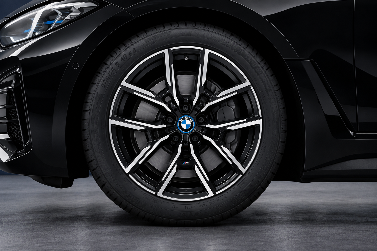 BMW i4 eDrive40 M Sport Edition Saphirschwarz – wieldetail (AI-catalogusbeeld)