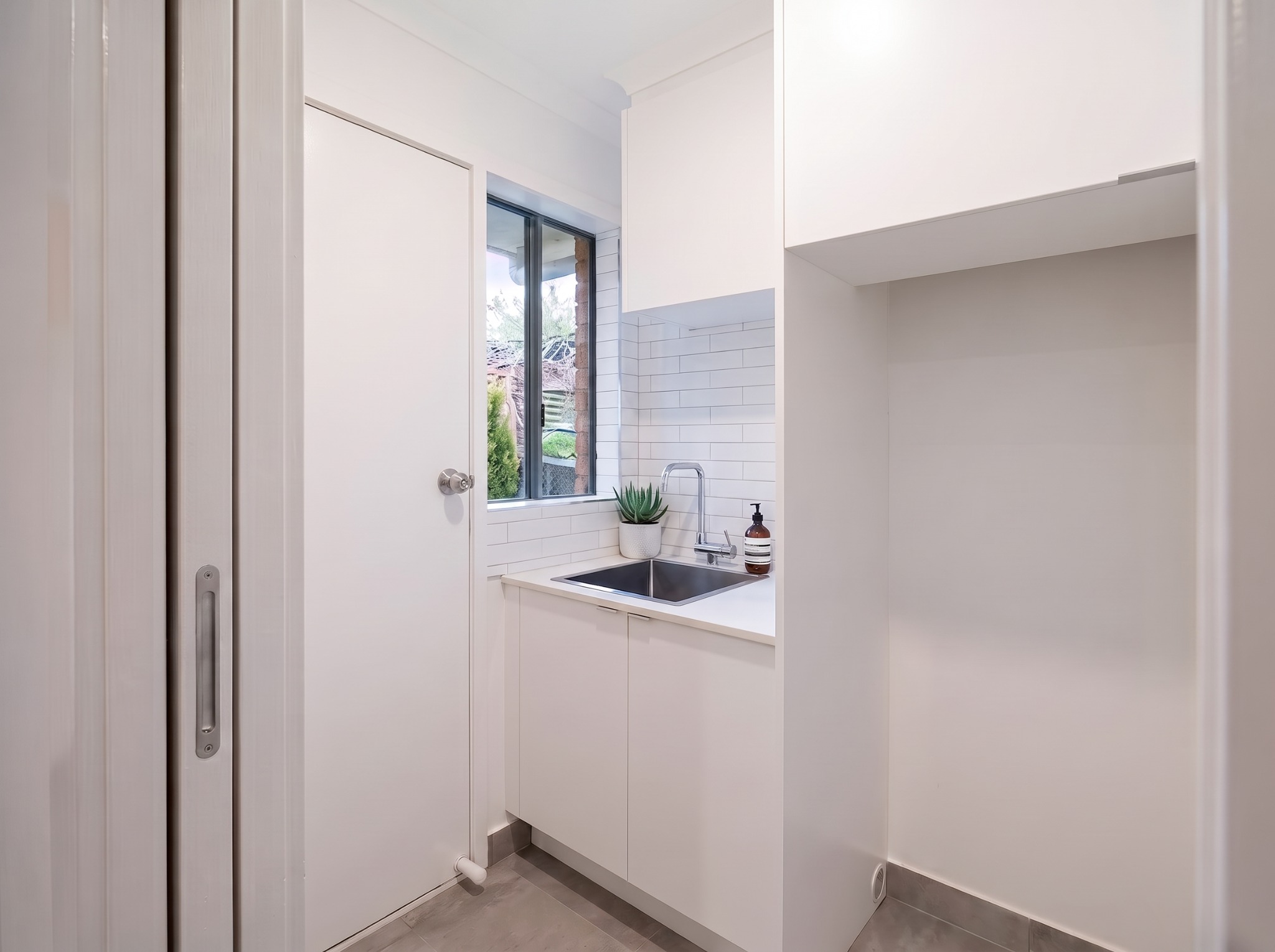 Shaxton renovation laundry