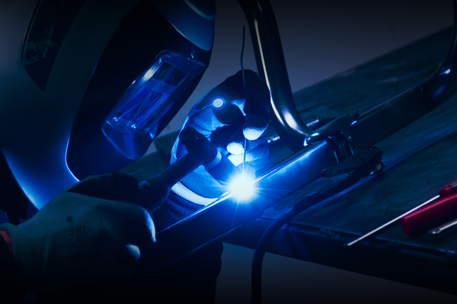 image of an office collaboration scene (for a mobility and transportation)