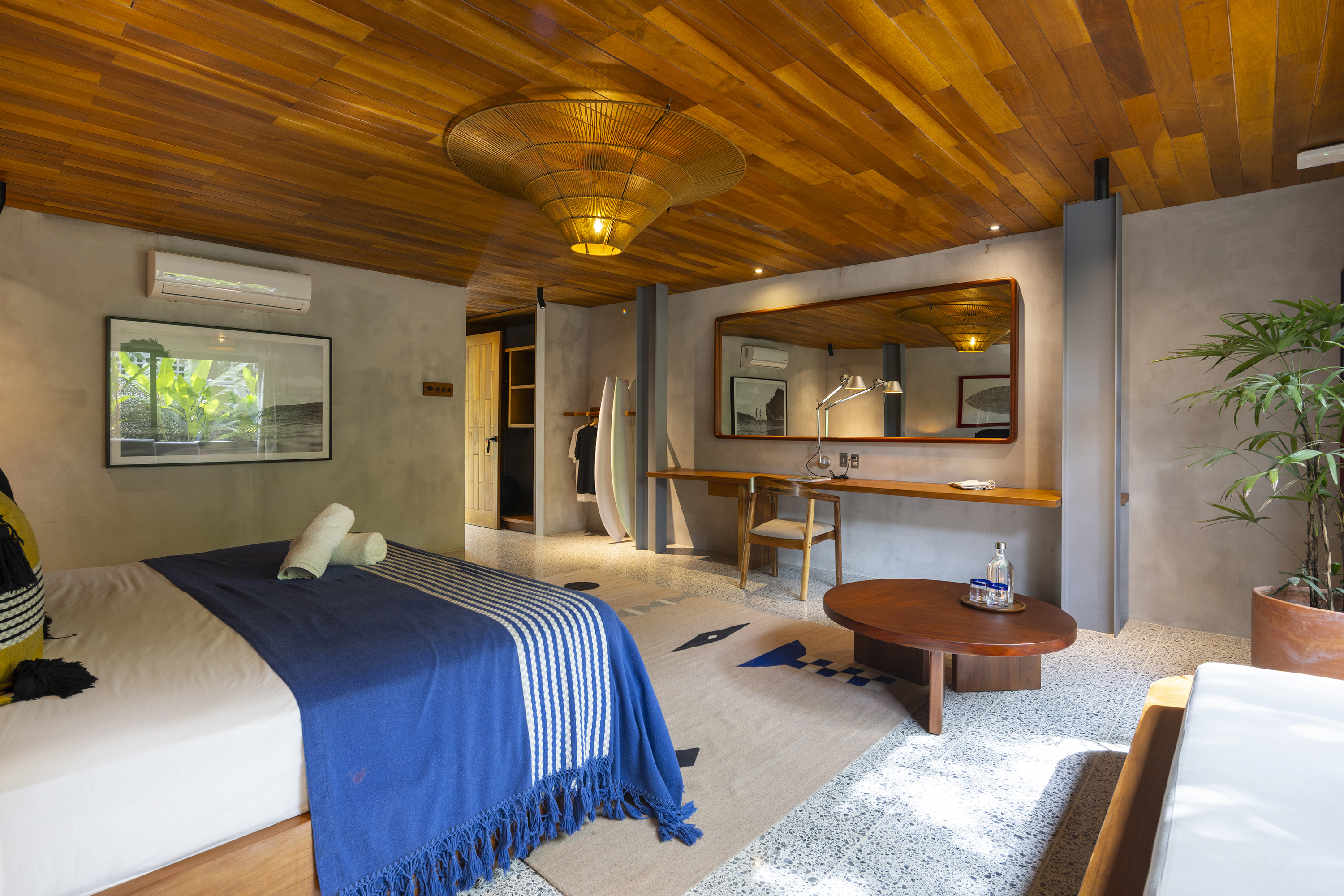 Room gallery image
