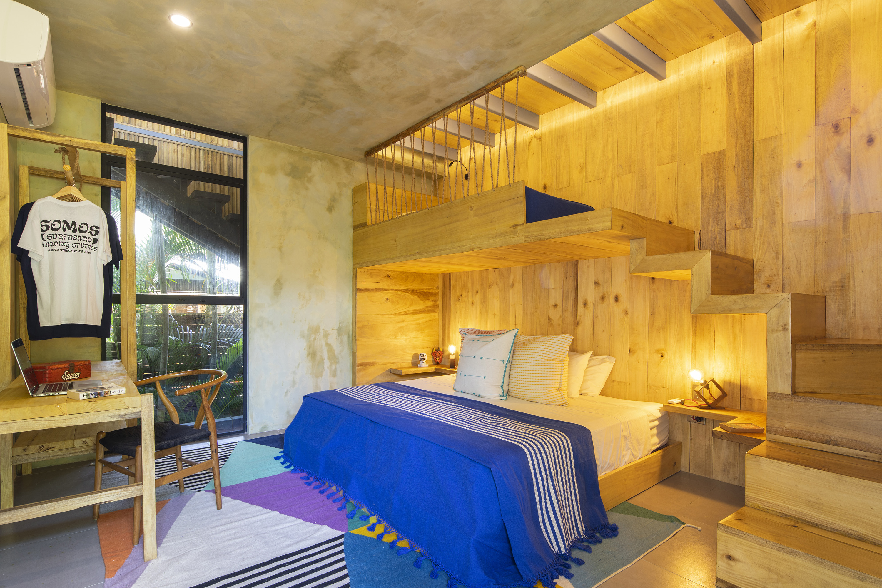 Room gallery image