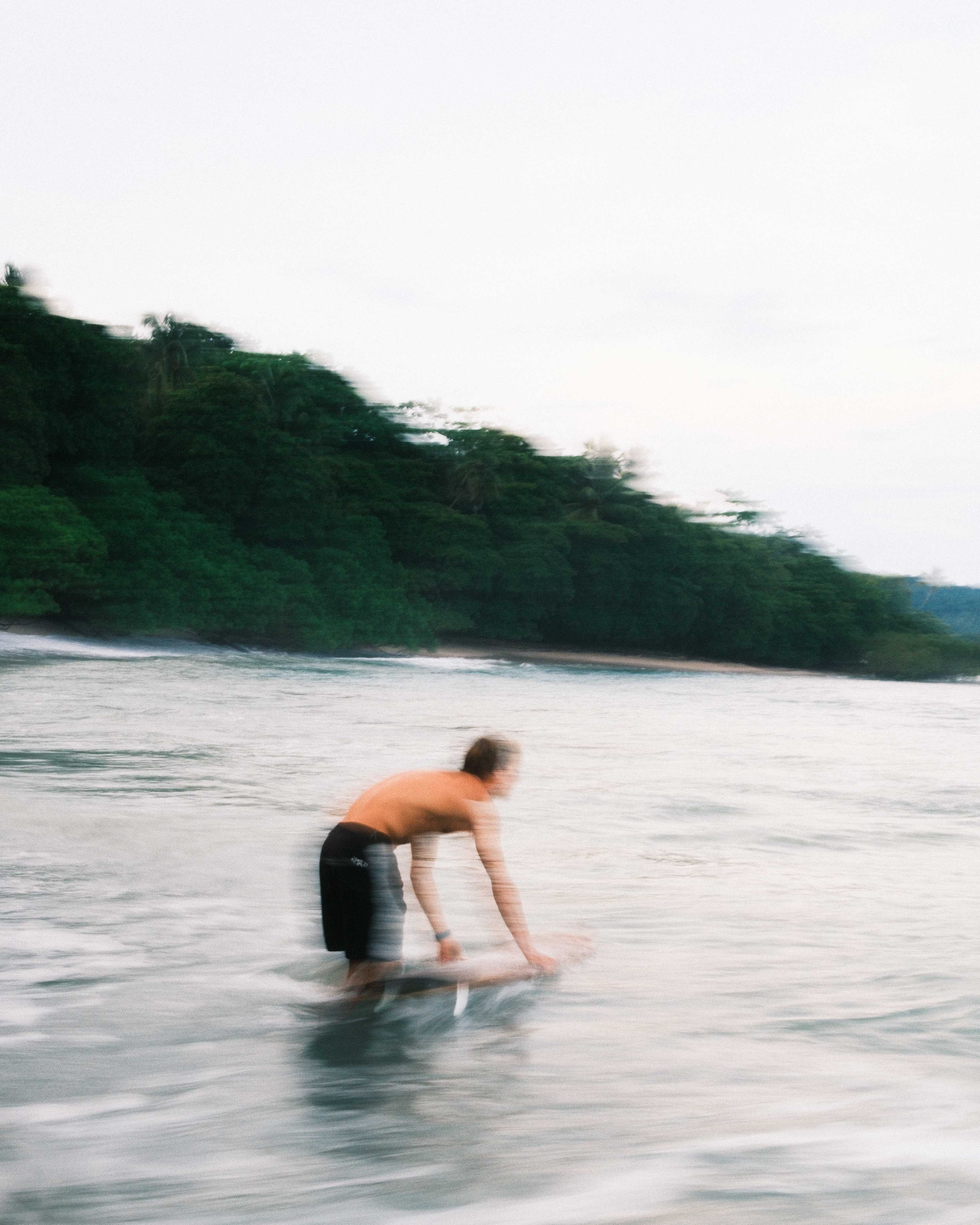 Somos Dos Lovemachine surfboard review in Santa Teresa