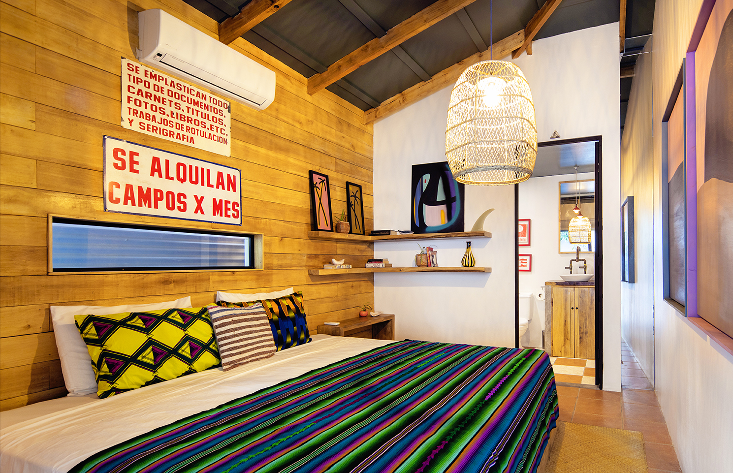 Room gallery image