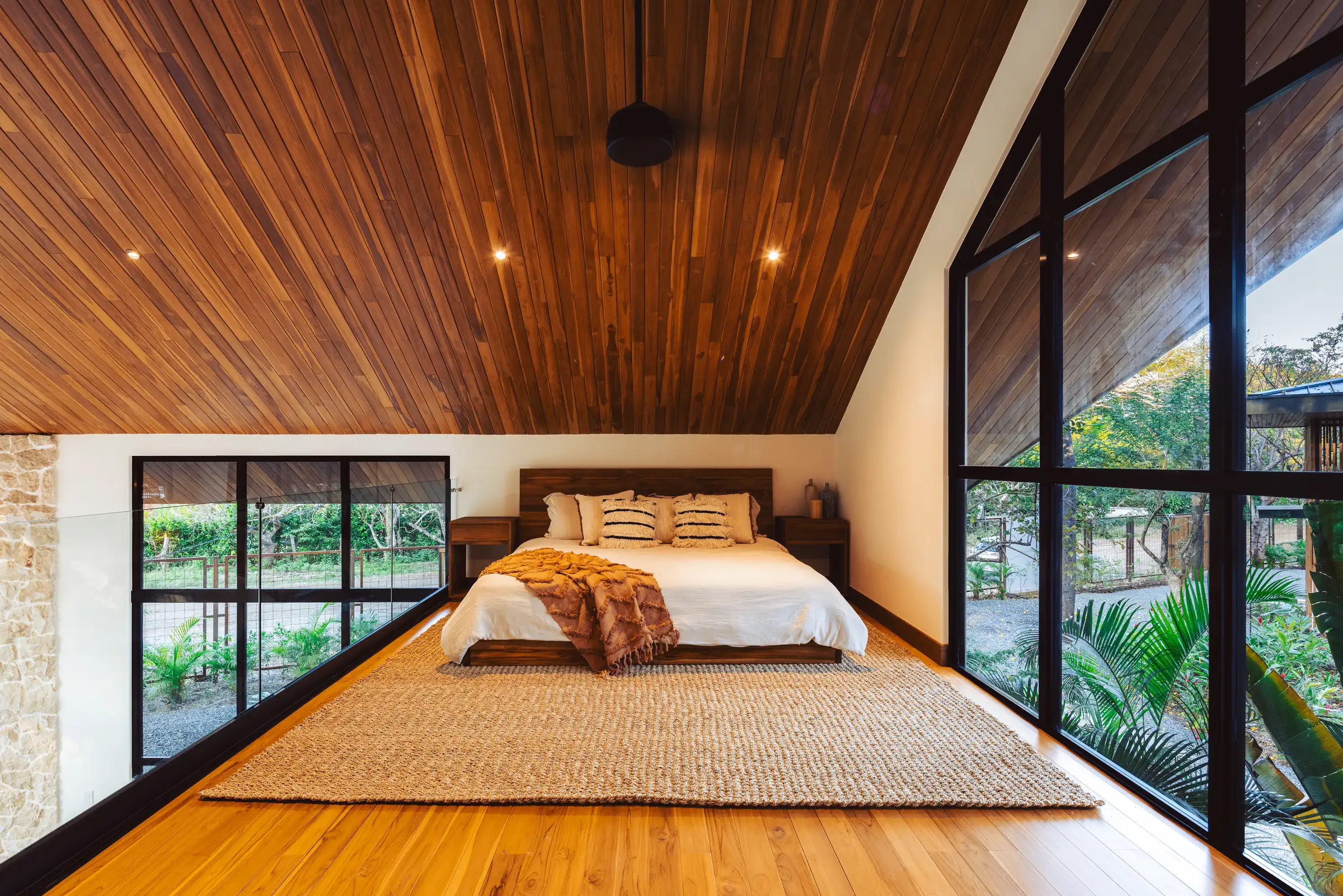 Room gallery image
