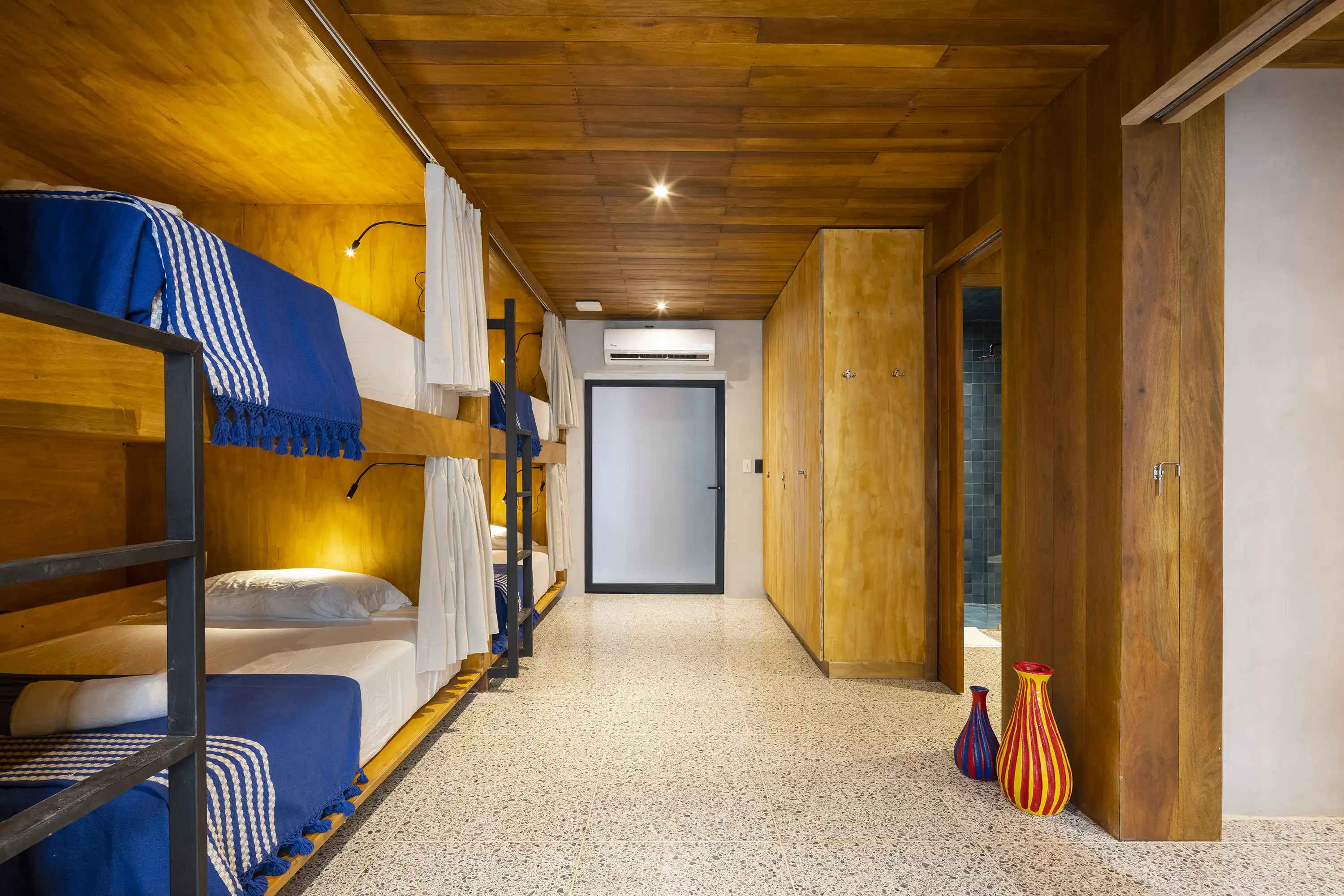 Room gallery image