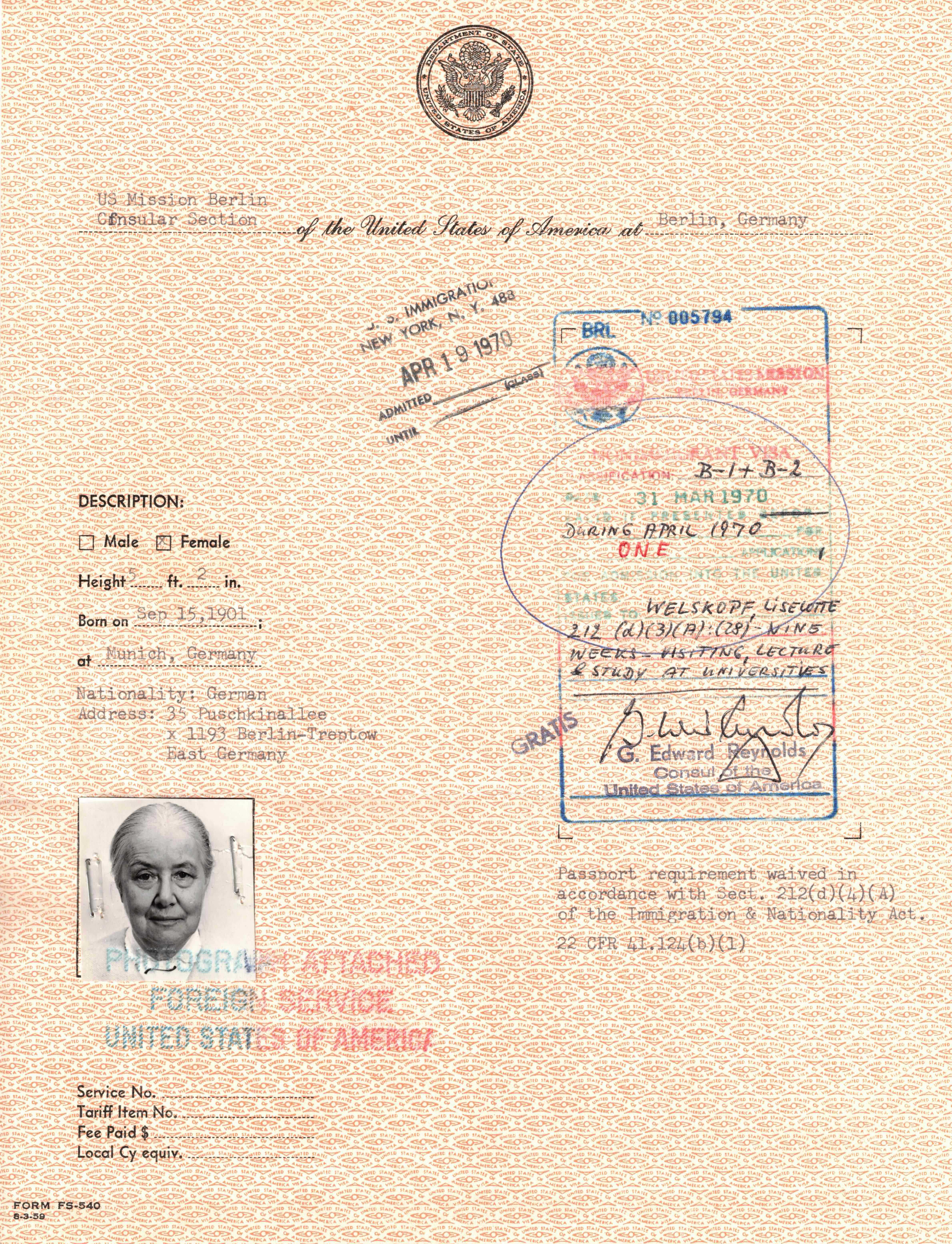 Liselotte Welskopf-Henrich visa photograph, 1964
