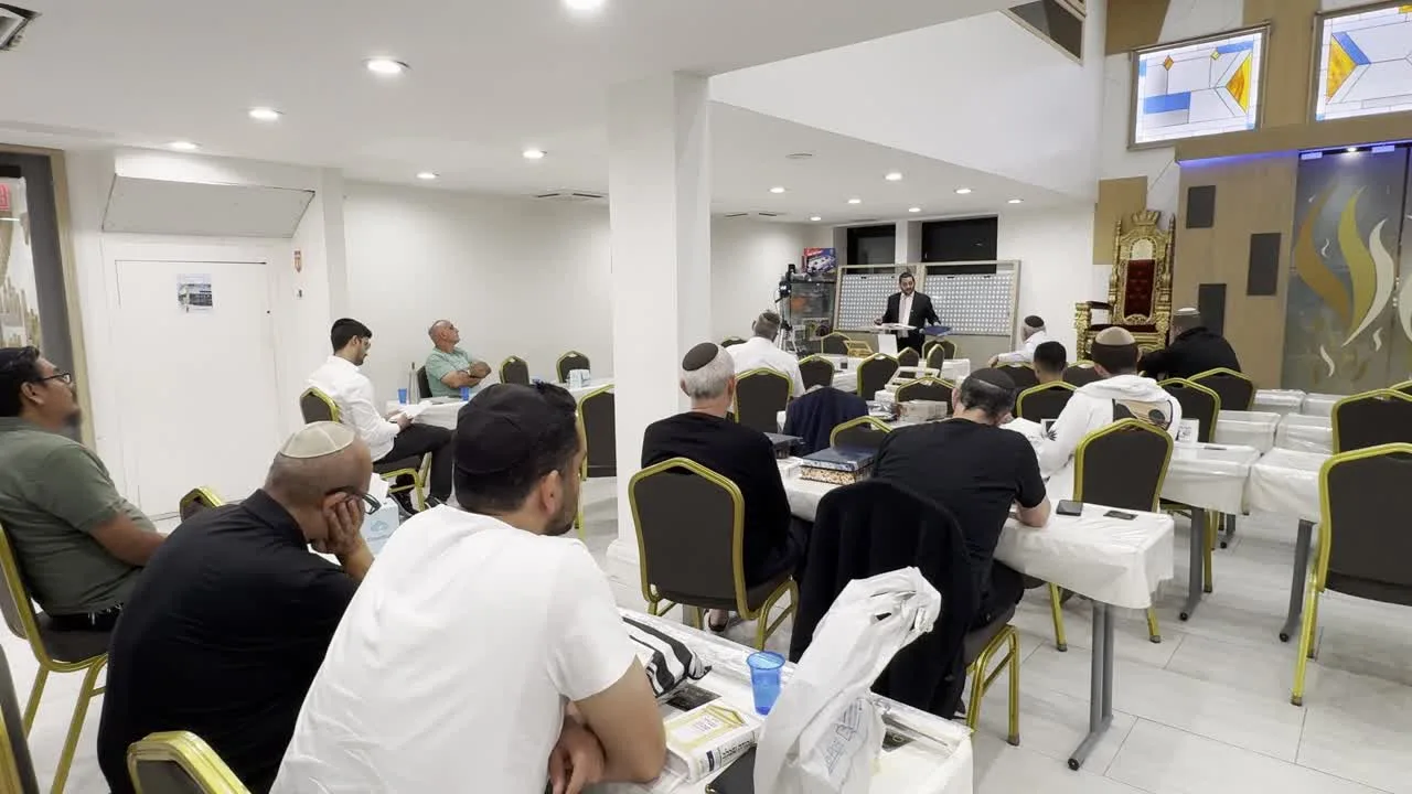 A Torah class at Shuvah