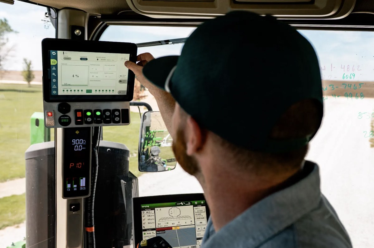 Cab Display & Controls