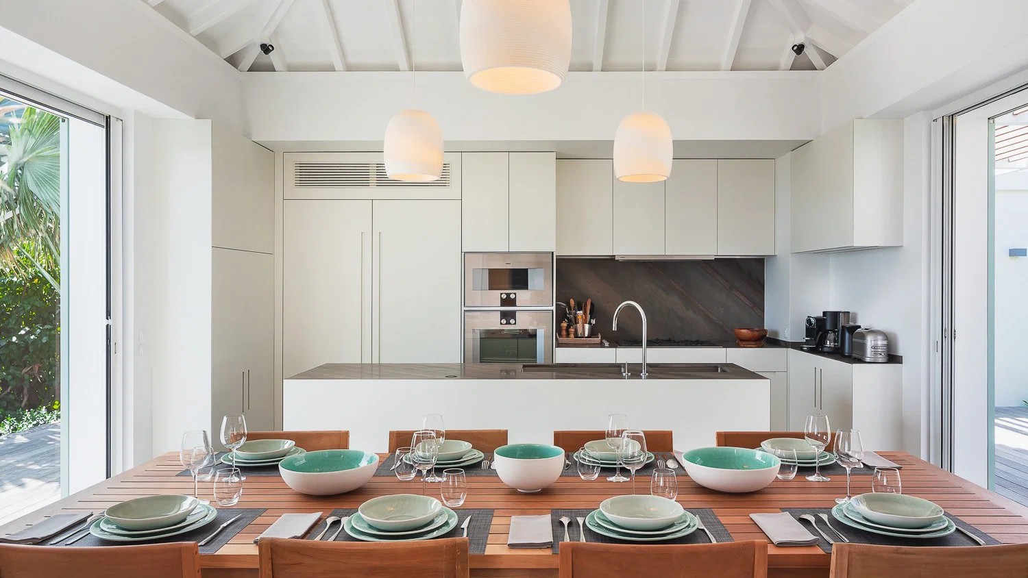 Villa DMJ — cuisine et salle à manger