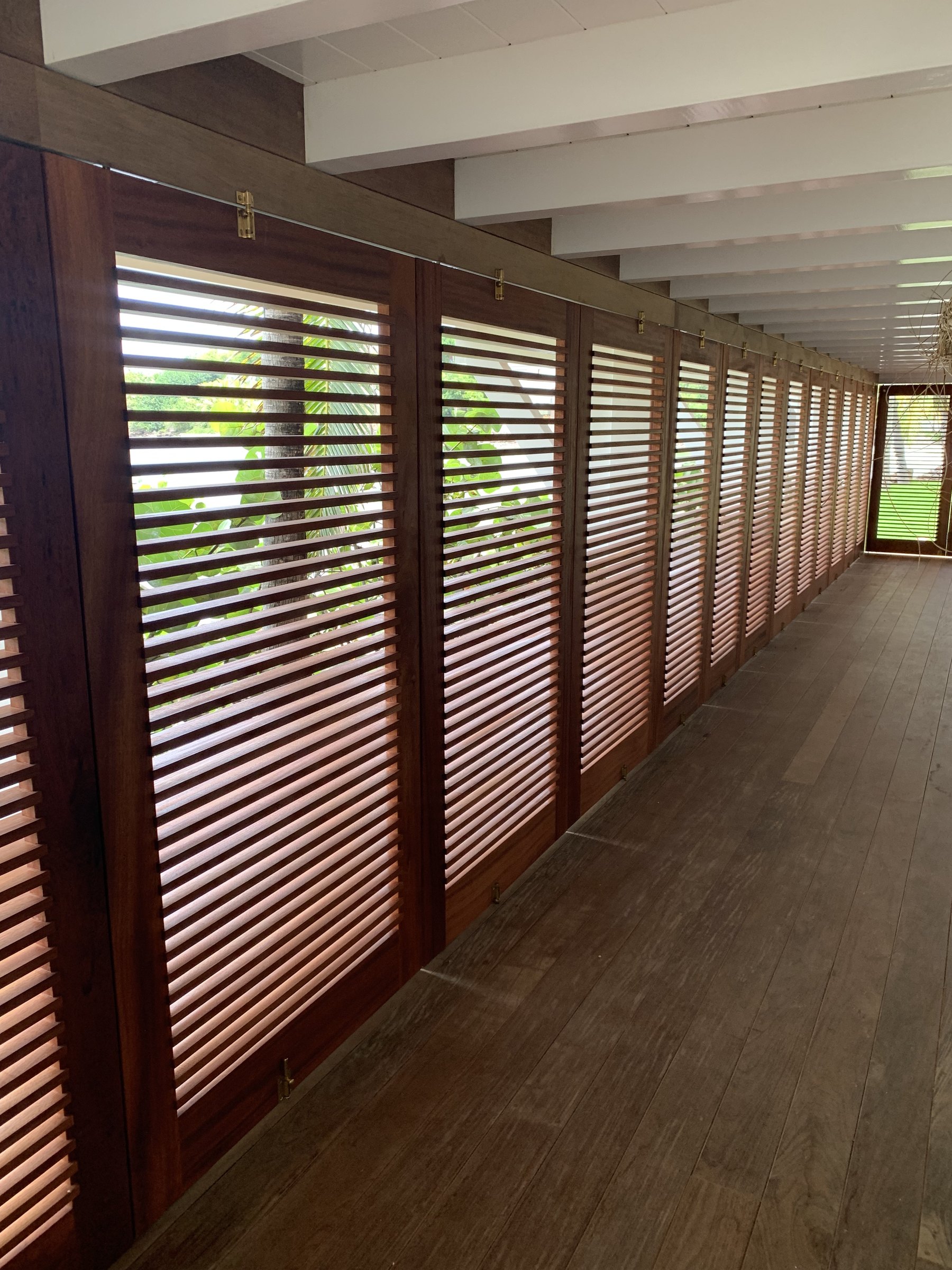 Bungalow LP — la galerie aux persiennes
