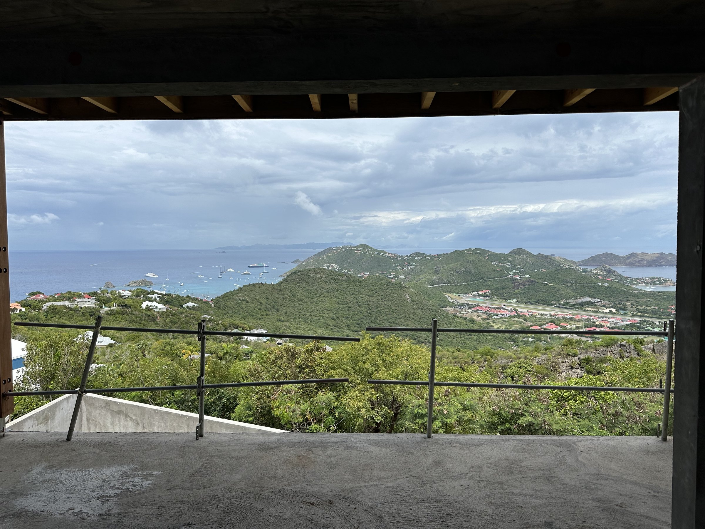 Hôtel LR — la vue depuis une suite, pendant le chantier