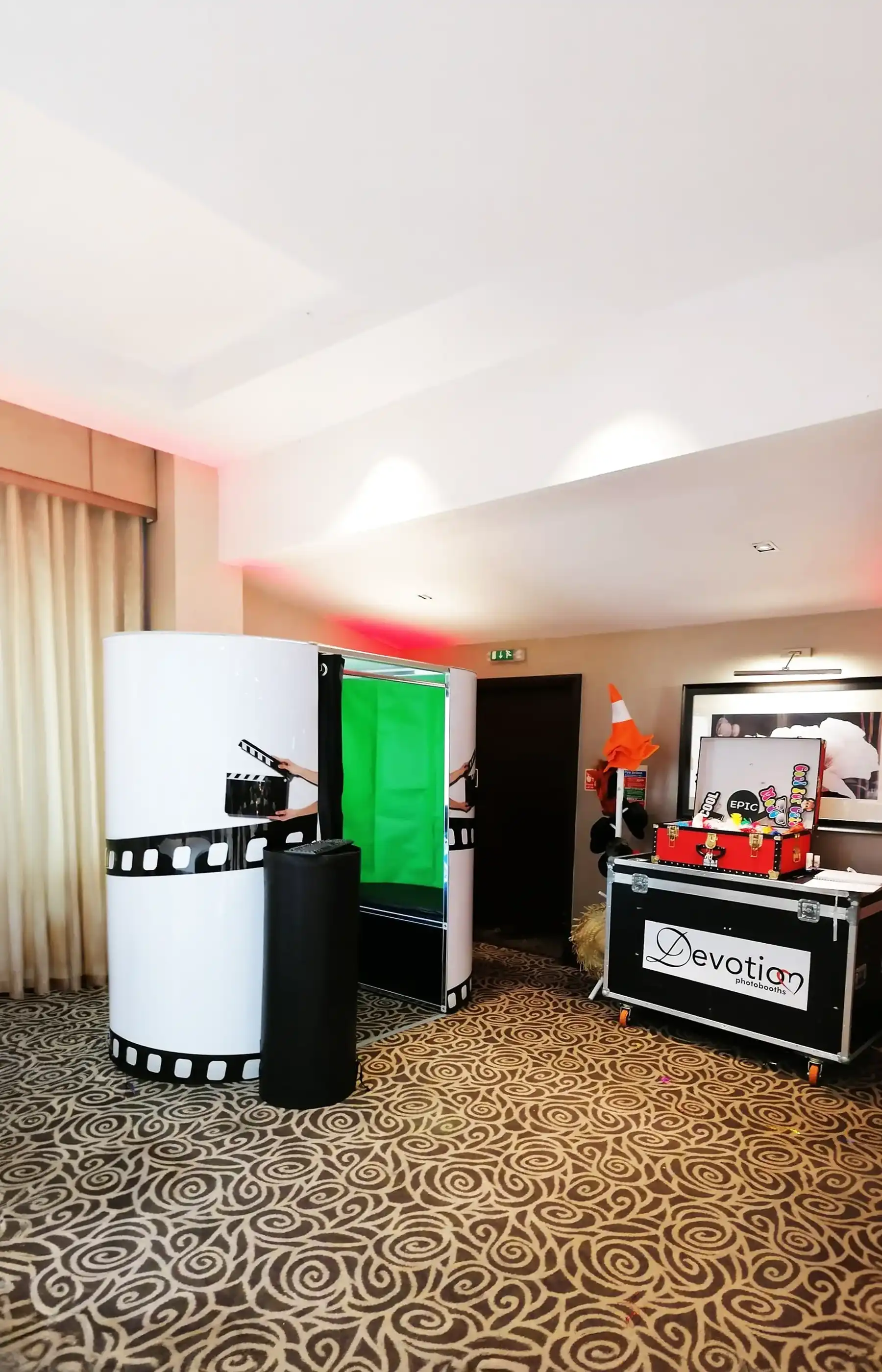 Wedding Photobooth Professionals