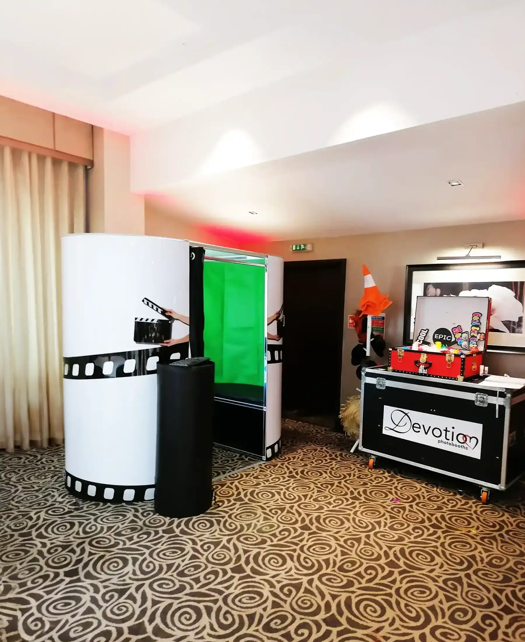 Wedding Photobooth Professionals