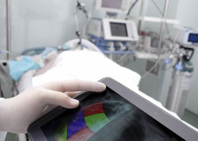 8 Ways Medical Device Manufacturers Can Use Strategic IoT Solutions to Set Their Services Apart