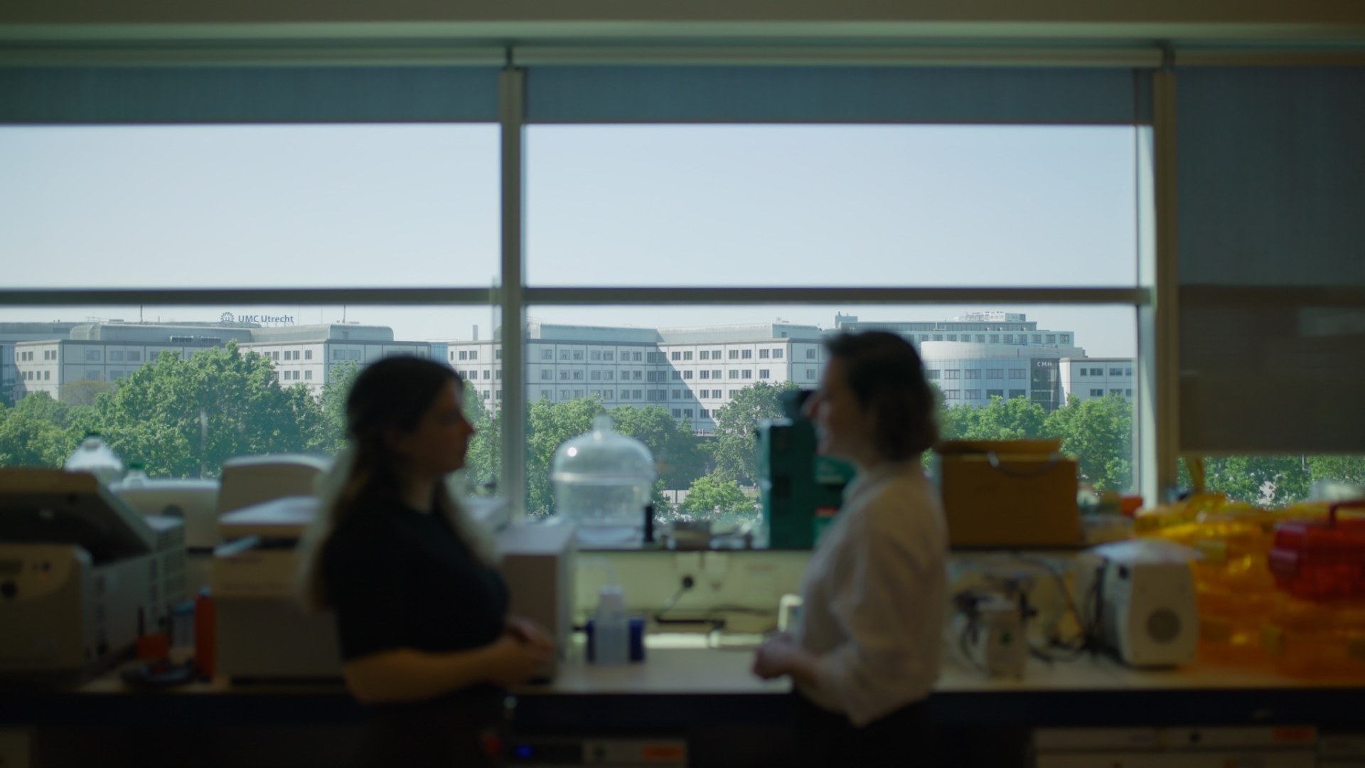 Samen aan het werk in het laboratorium