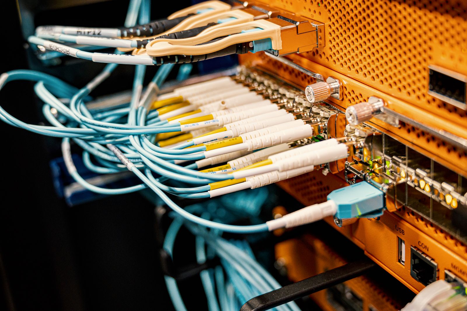 Structured network cabling in a server rack