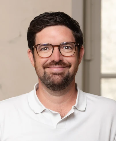Portrait of Nicolas Bigotte, Co-Founder and CCO of Initiativ