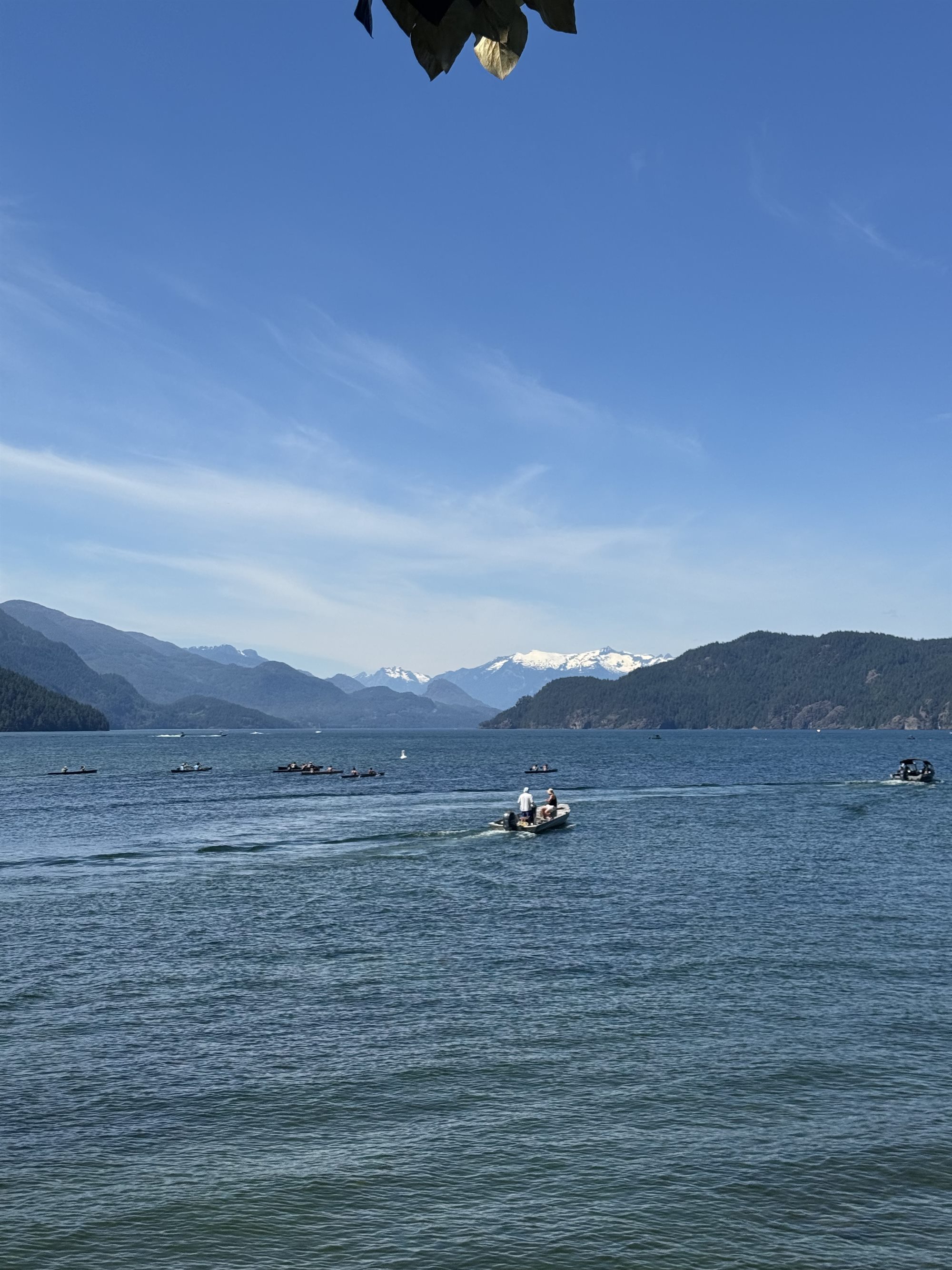Harrison Lake surrounded by mountains, Harrison Hot Springs