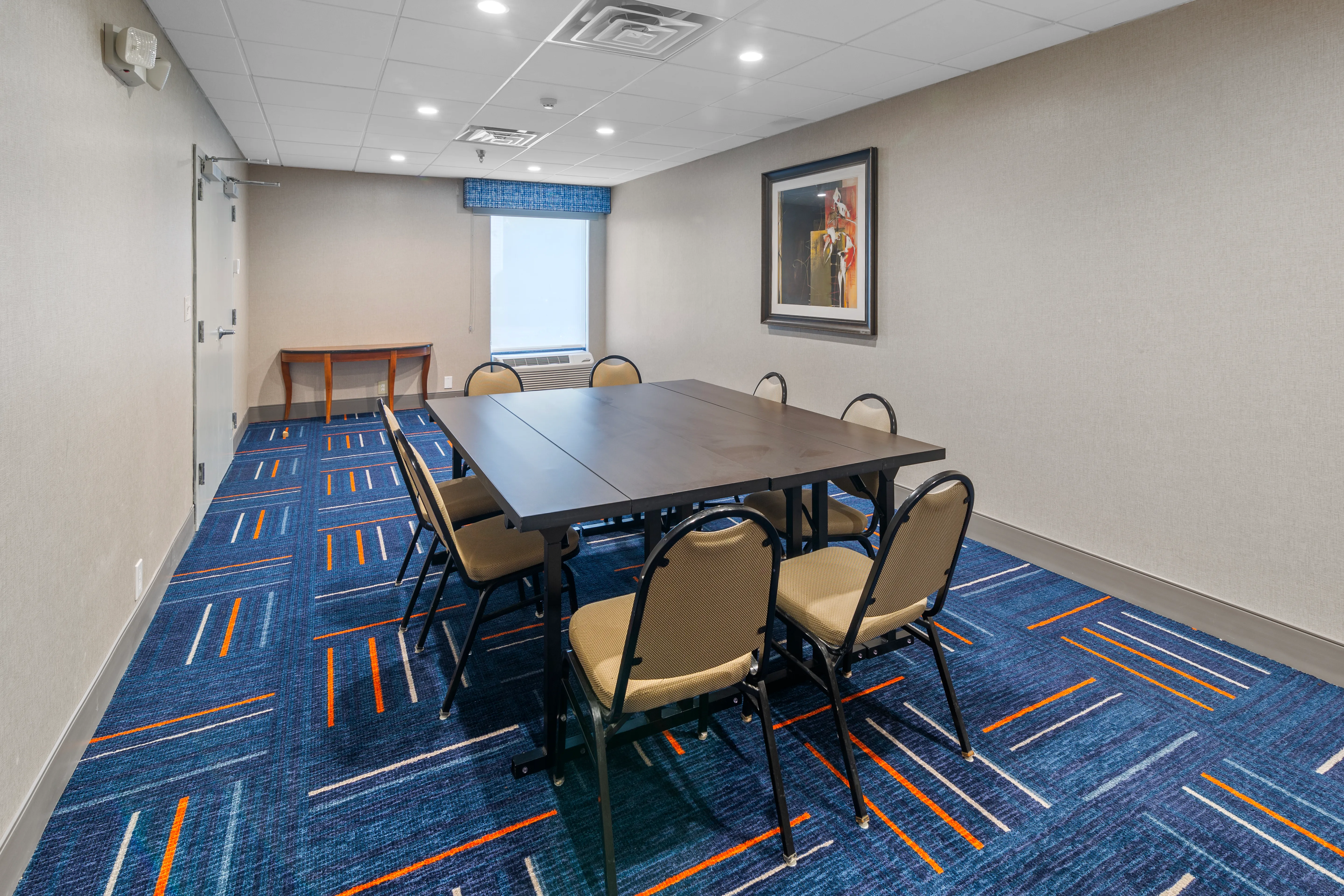 Hampton Inn & Suites Woodstock breakfast area