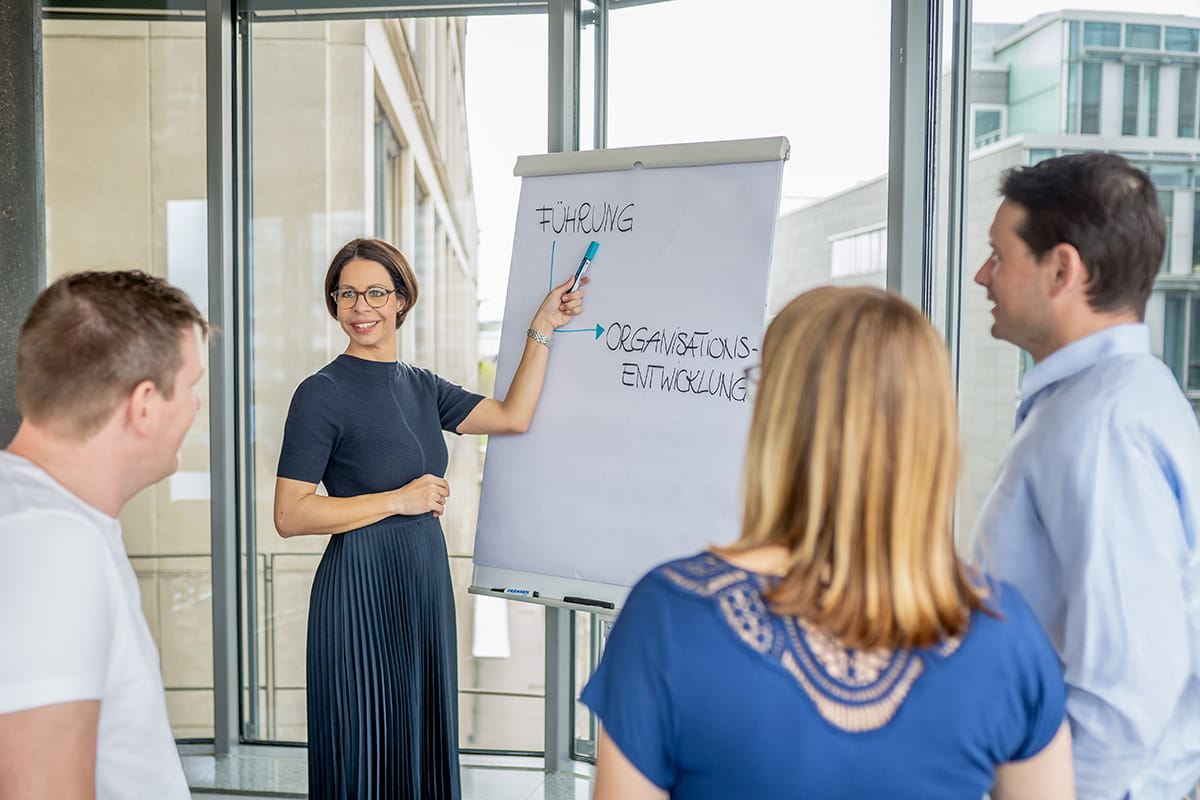 Interview: Was hilft Unternehmen, handlungsfähig zu bleiben, wenn Sicherheit fehlt?