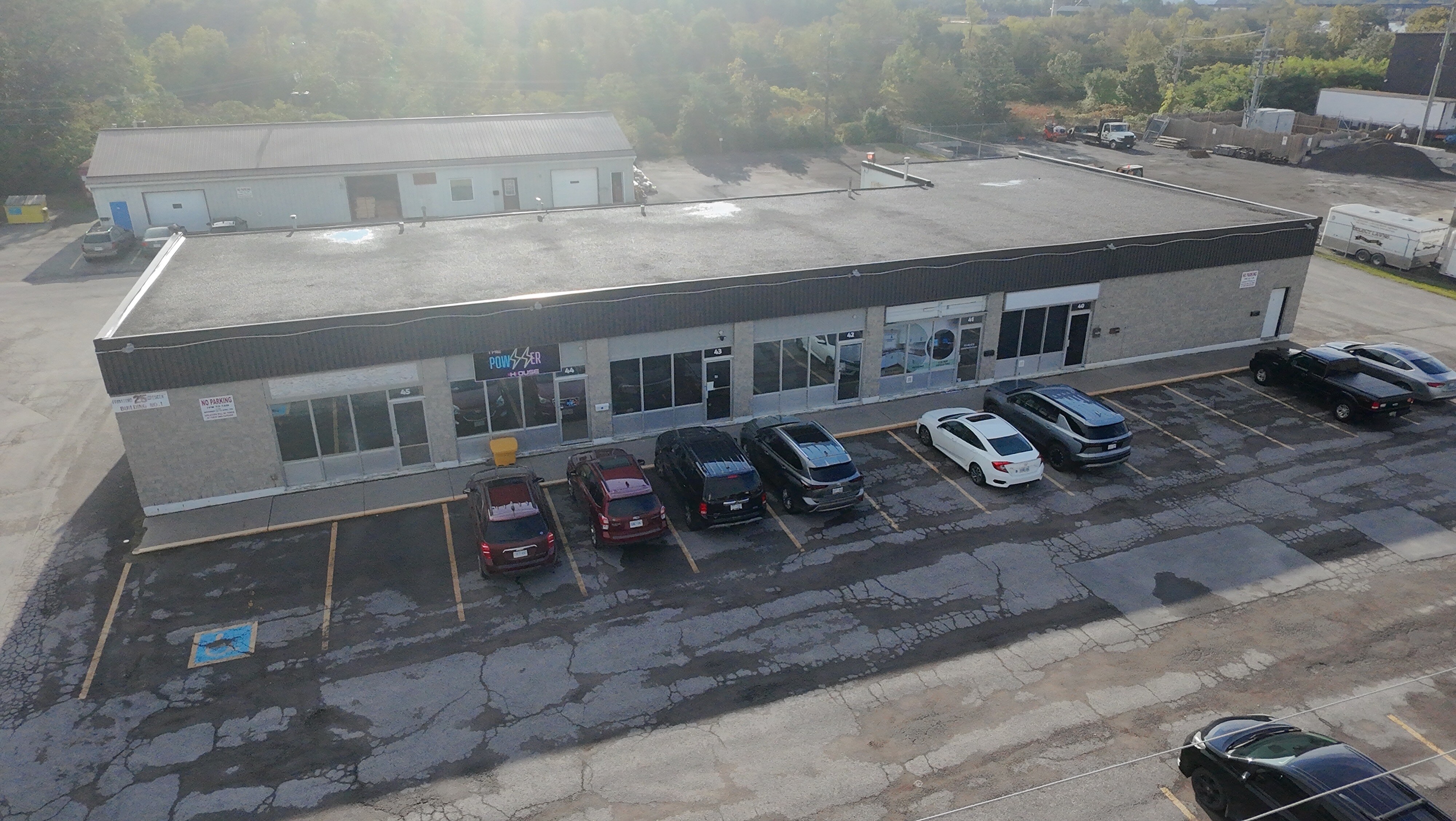 [background image] image of office space (for an aviation service)