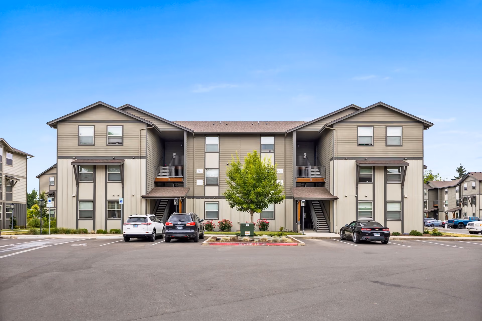 Wide Front View of the building property at The Jory Apartments in Salem, Oregon