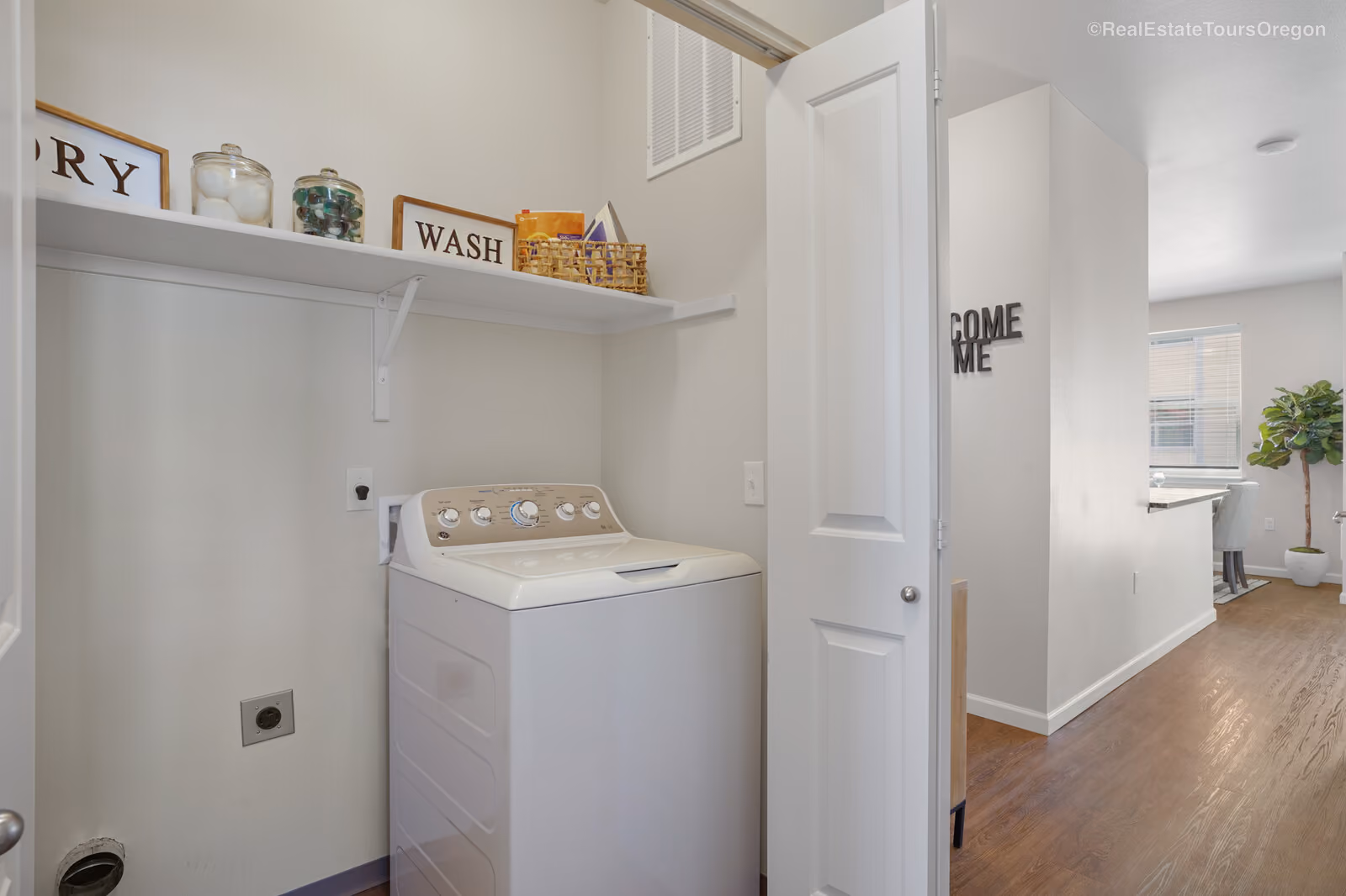 Washer and dryer unit at The Jory Apartments in Salem, Oregon