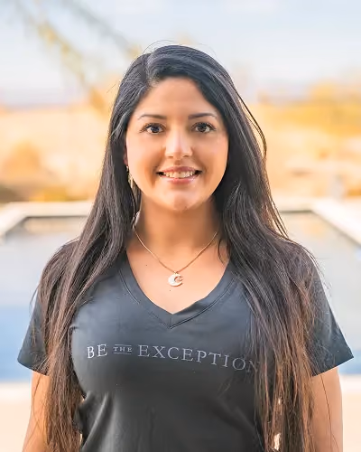 Lesli, Marketing Campaign Manager