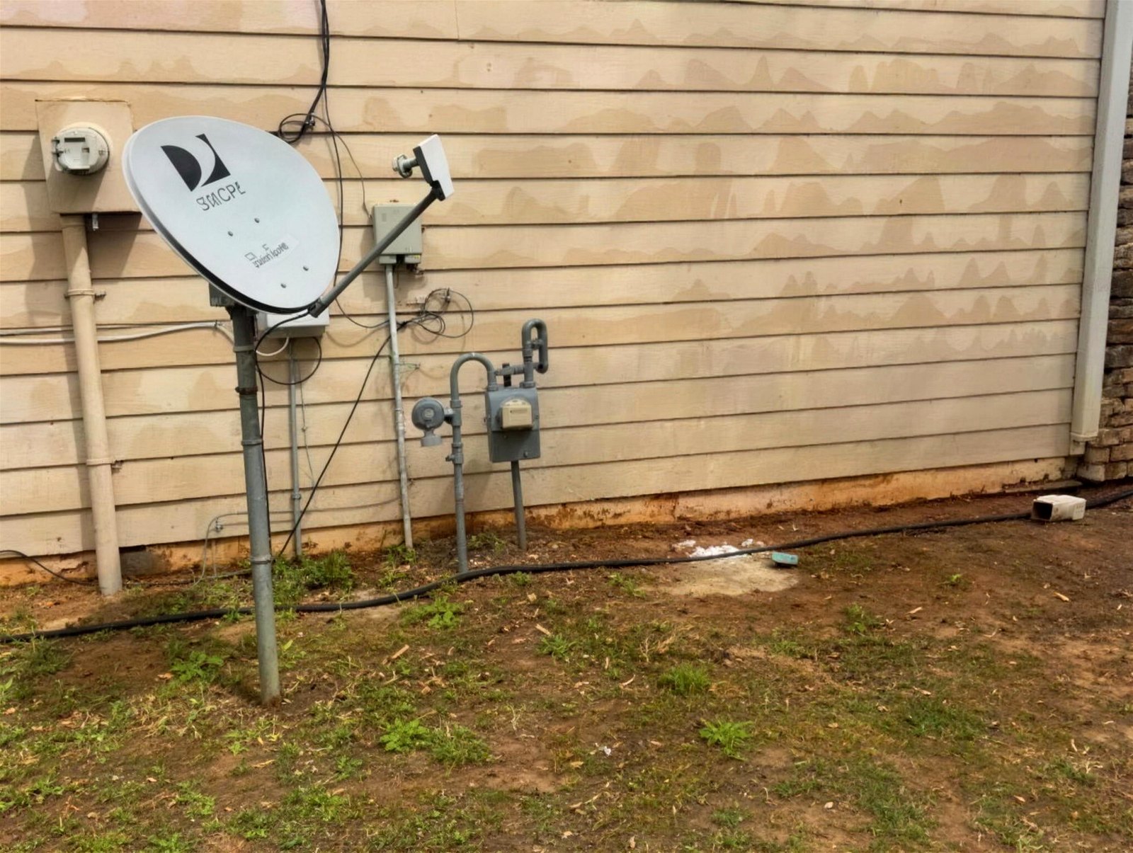The same utility wall clean and streak free after washing