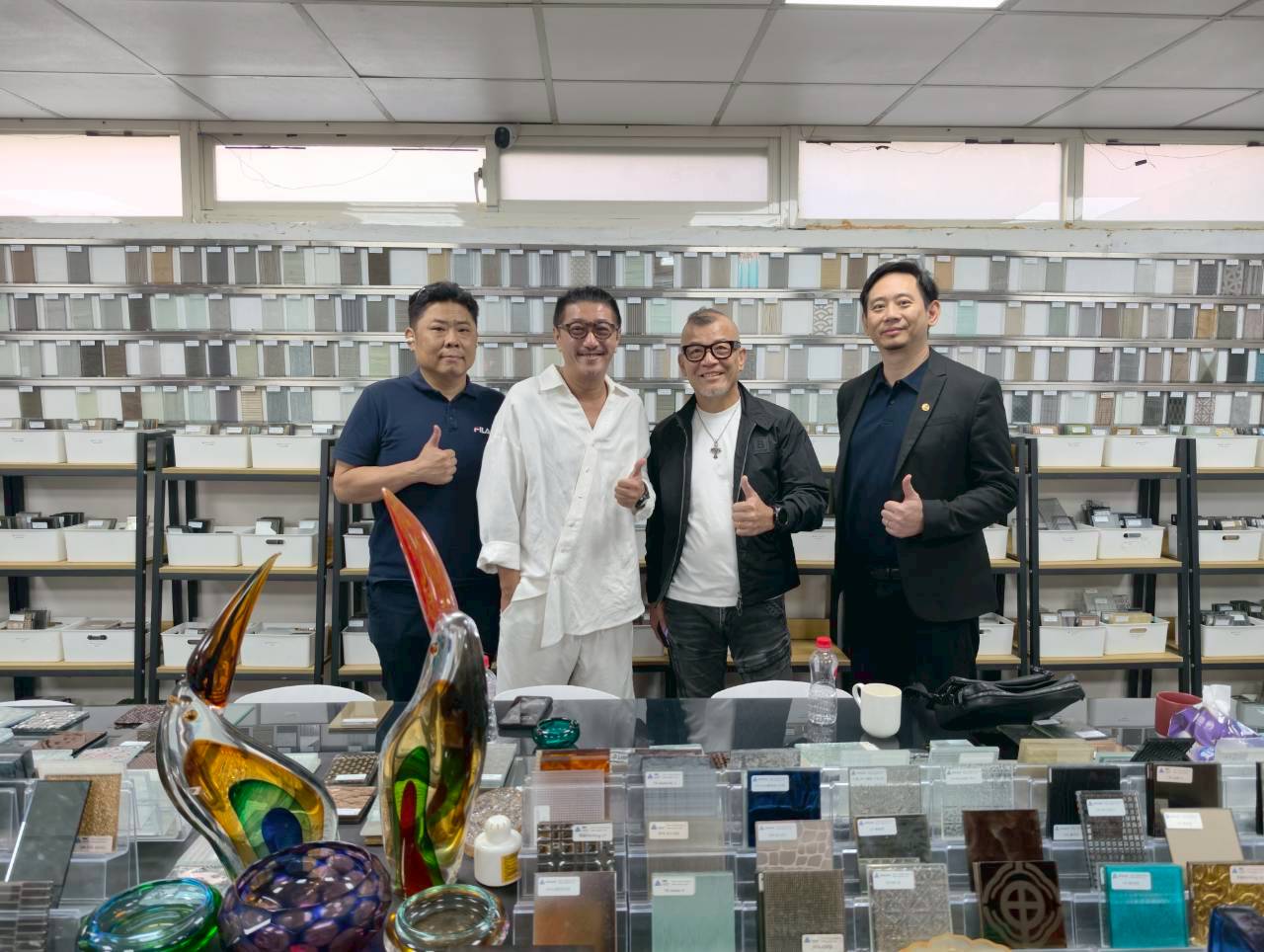 第一強 AKB與安格士科技交流合影