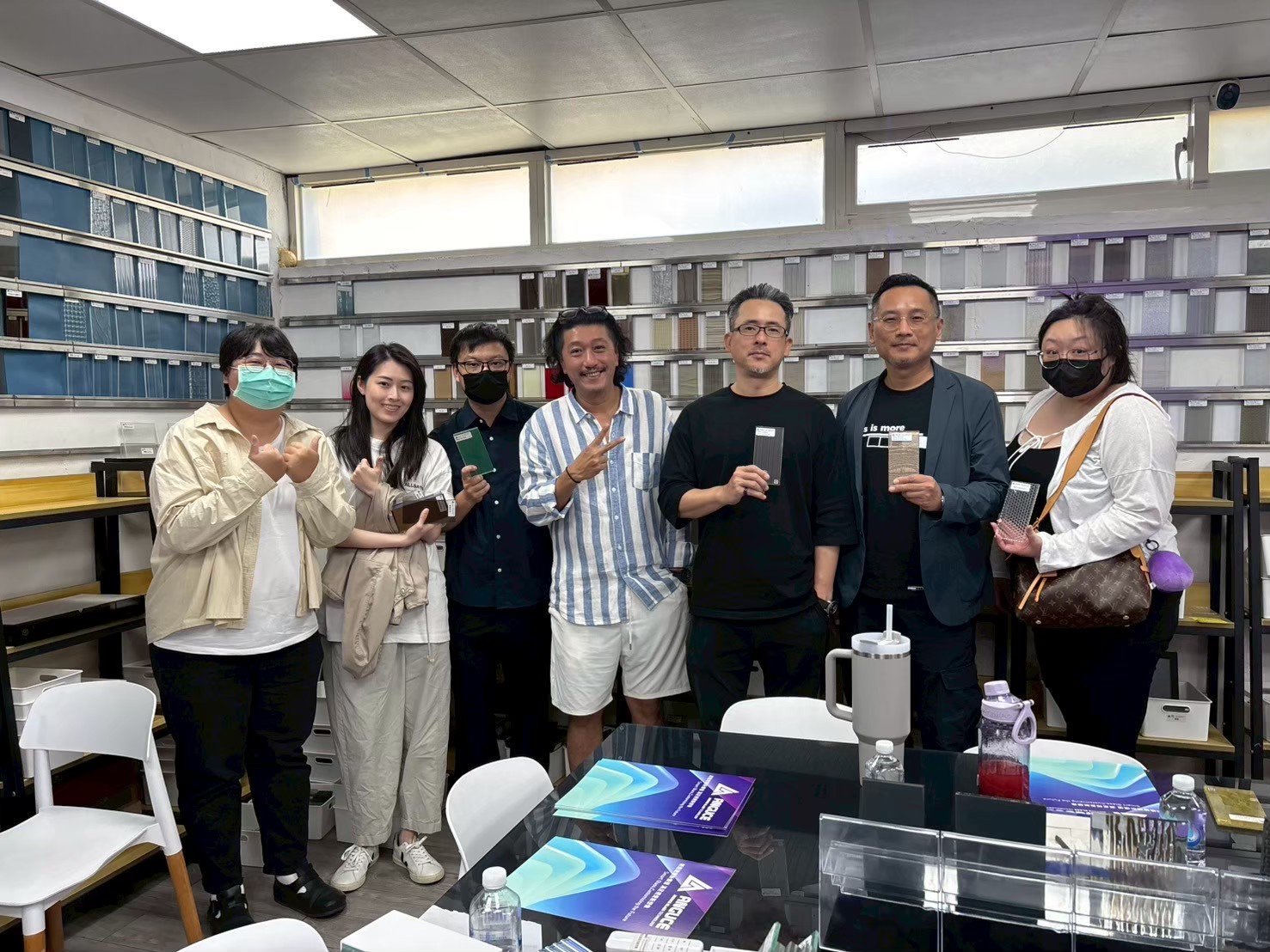 黃懷德建築師與安格士科技交流合影