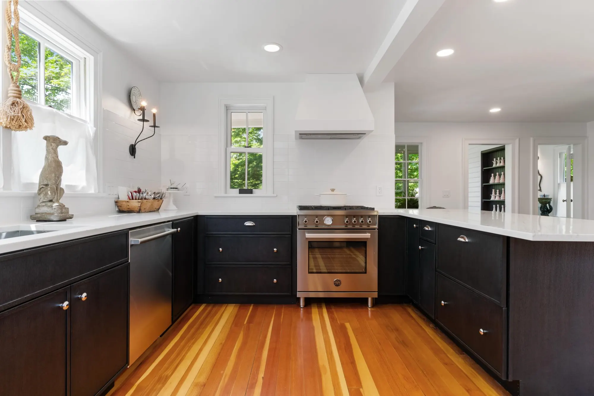 The Black and Pine Kitchen